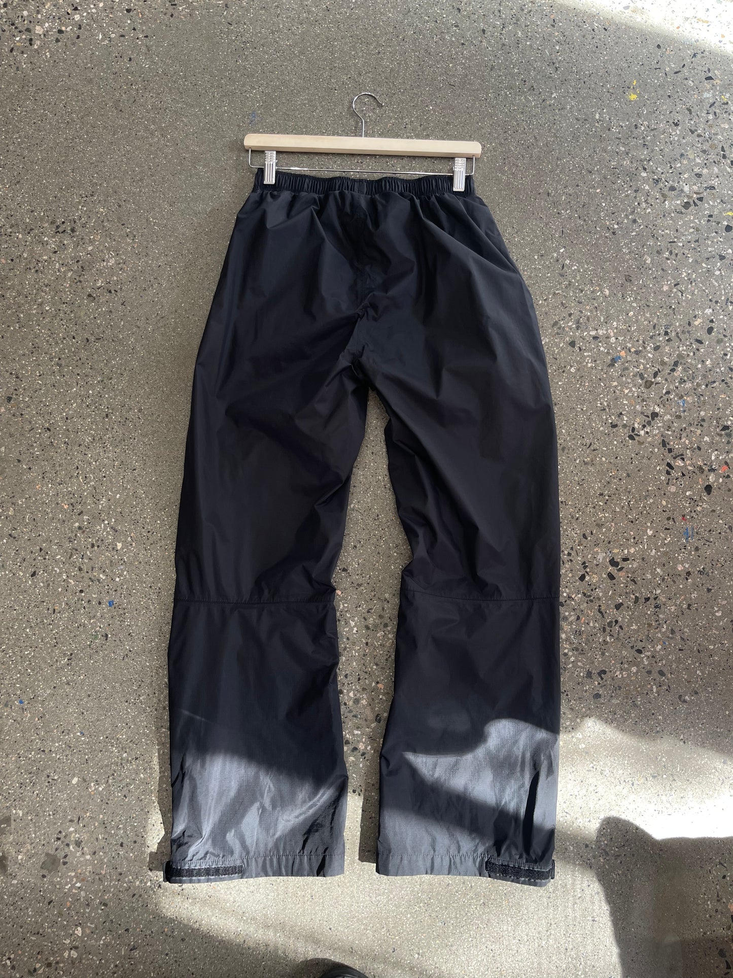 (Womens M/Mens S) TNF Black Hyvent Pants