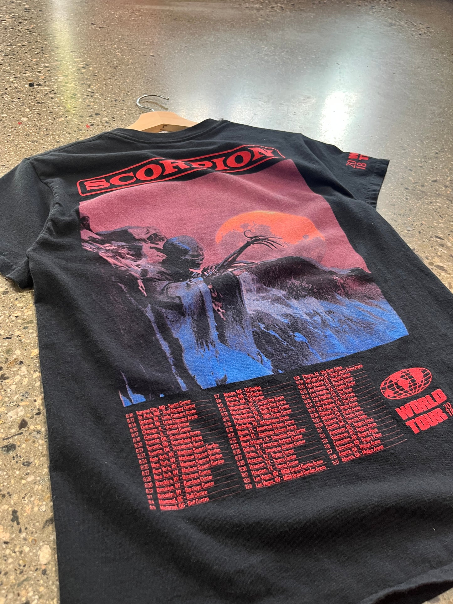 (S) Drake Scorpion Tour Tee