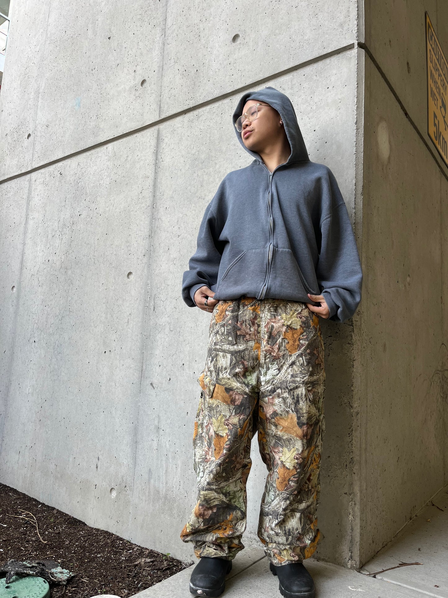 (M/L) 00s Real Tree Rip Stop Cargos