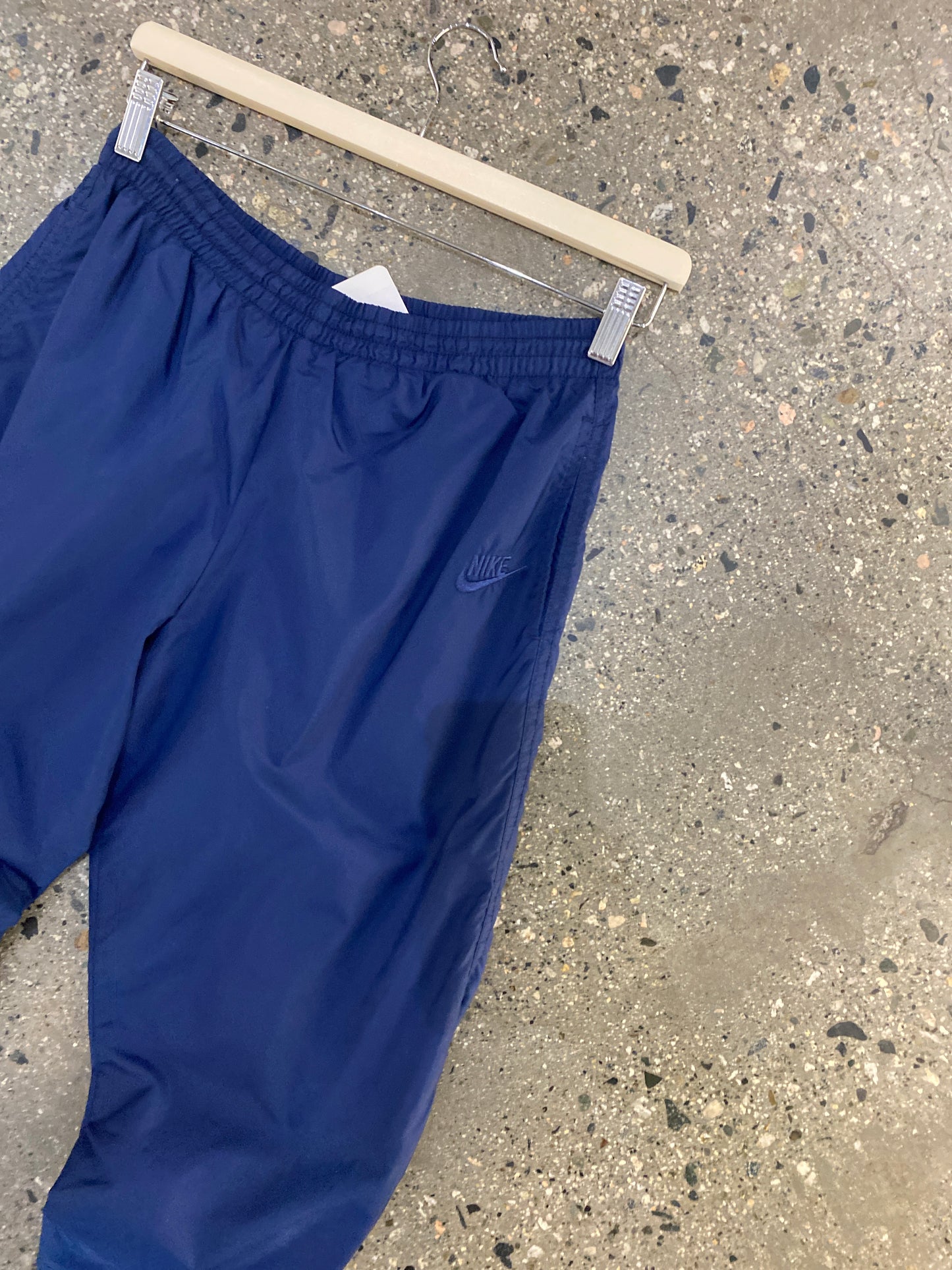 (XS/Youth M) 90s Nike Nylon Pants