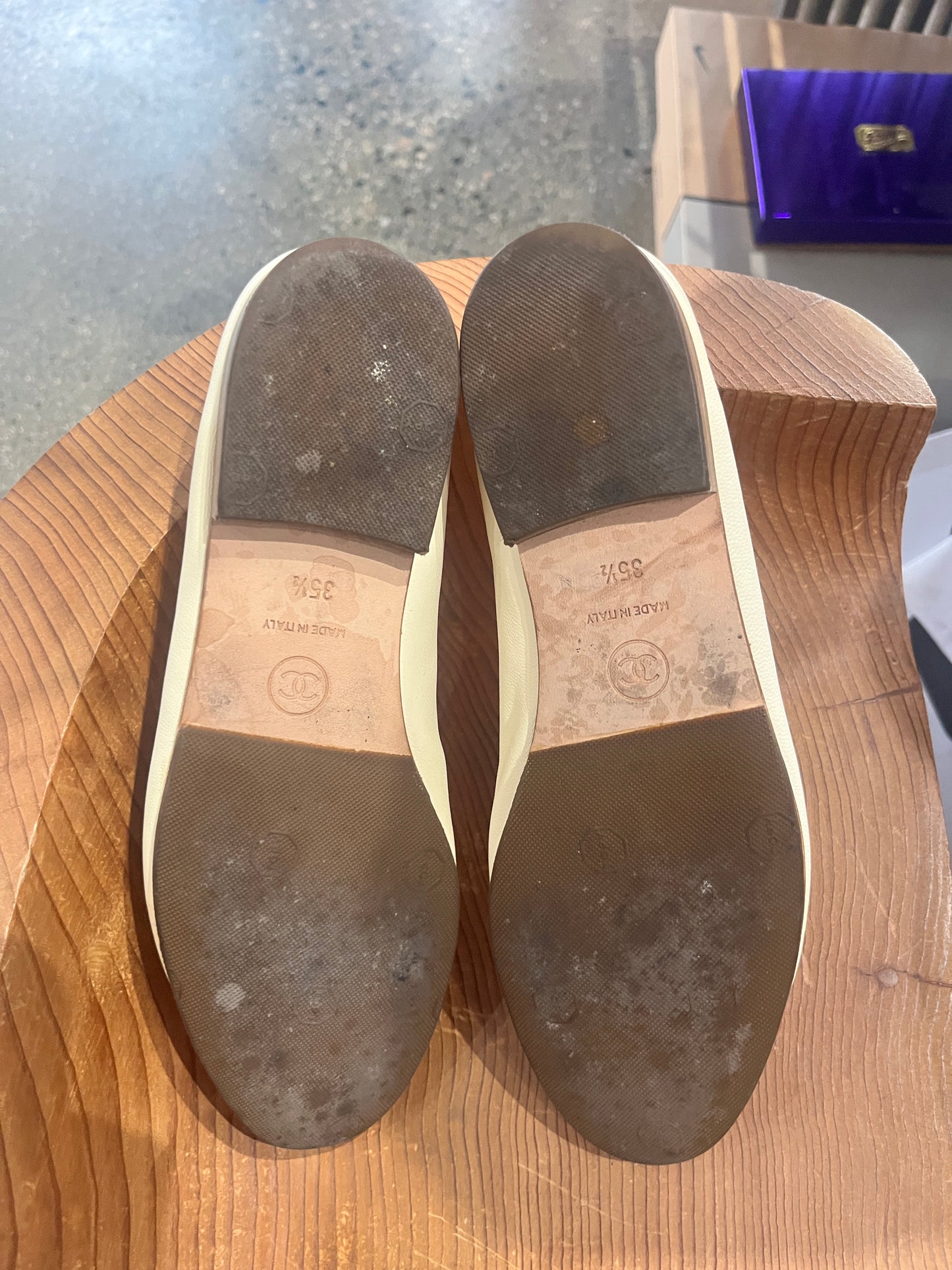 (5.5 US) Chanel Ballet Flats - Cream+Red
