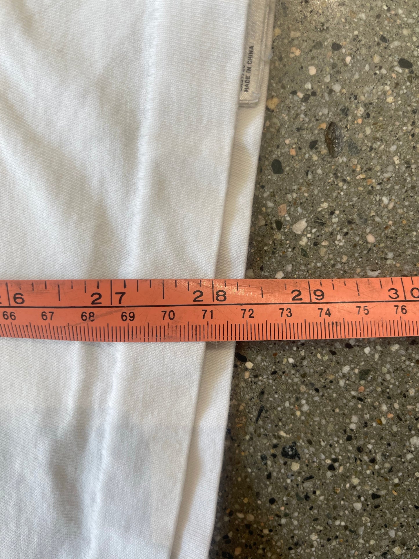(M/L) Strawberry Doublesided Tee