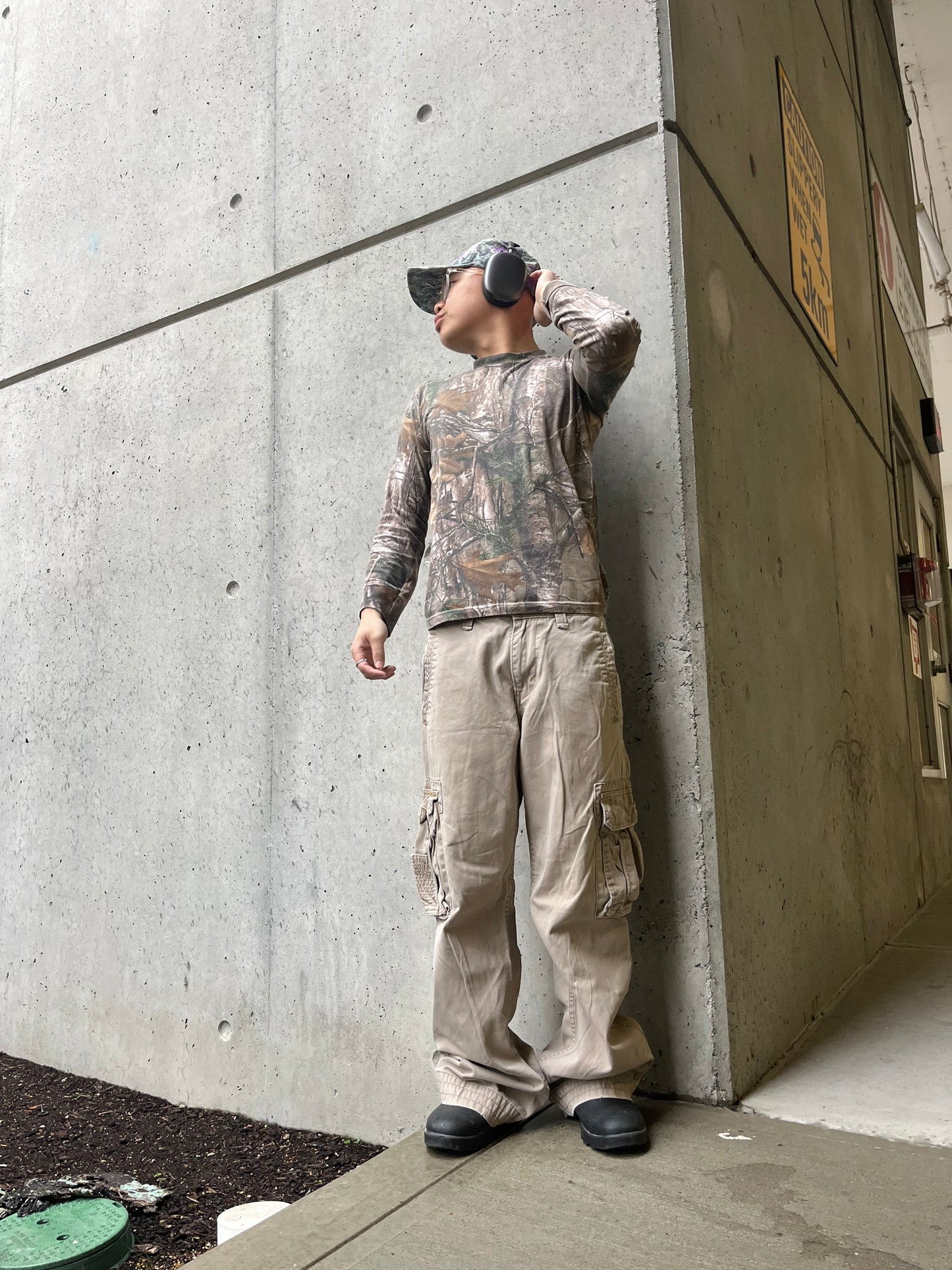 (32”) Levi Utility Cargo Pants