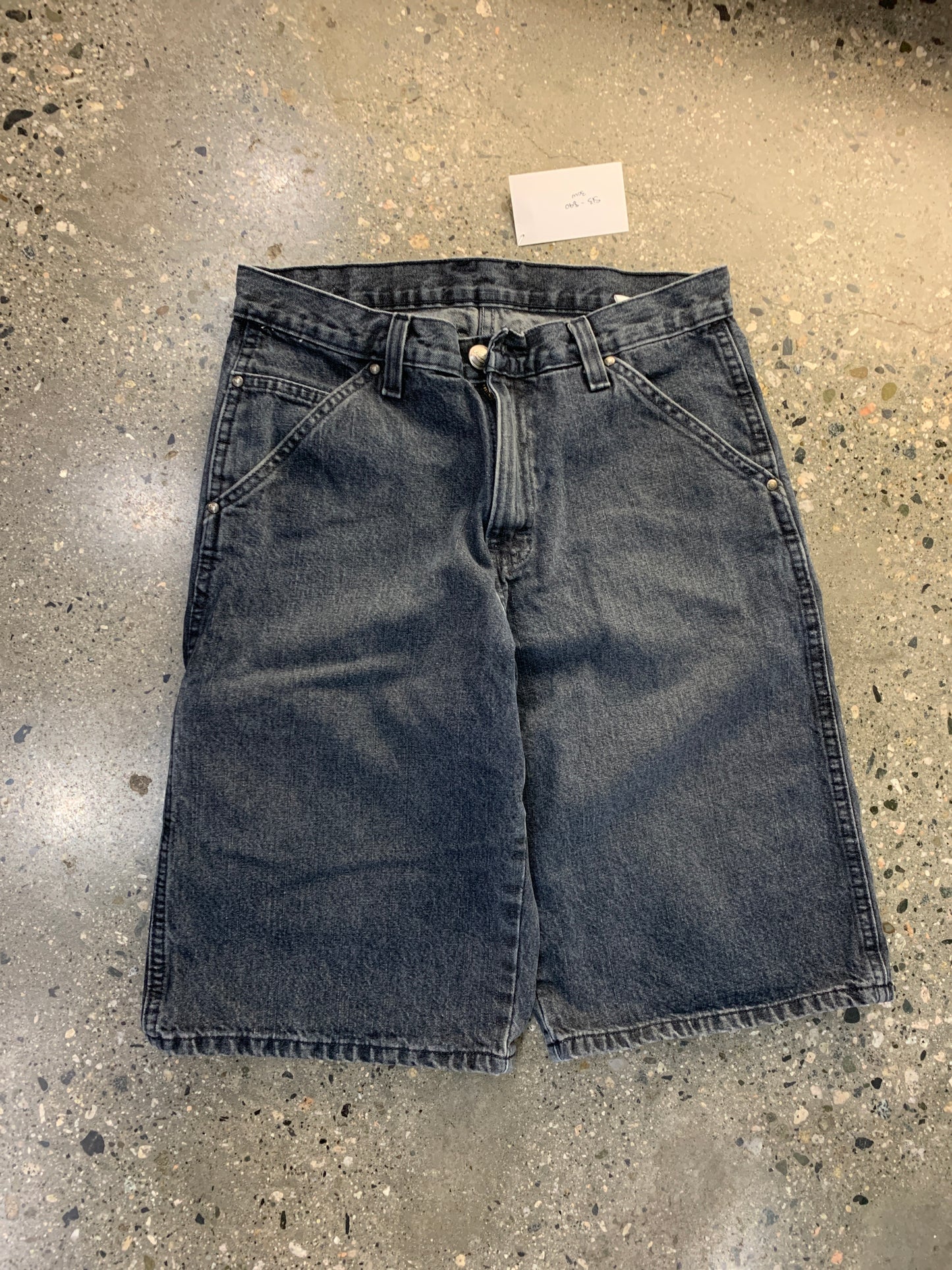 s13 - 30w Dickies Jorts