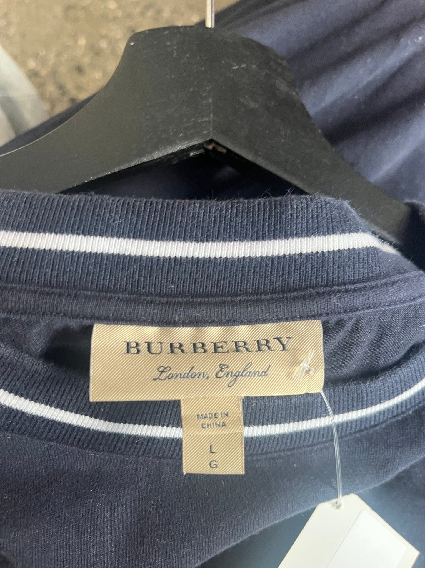 (L) Burberry Tee