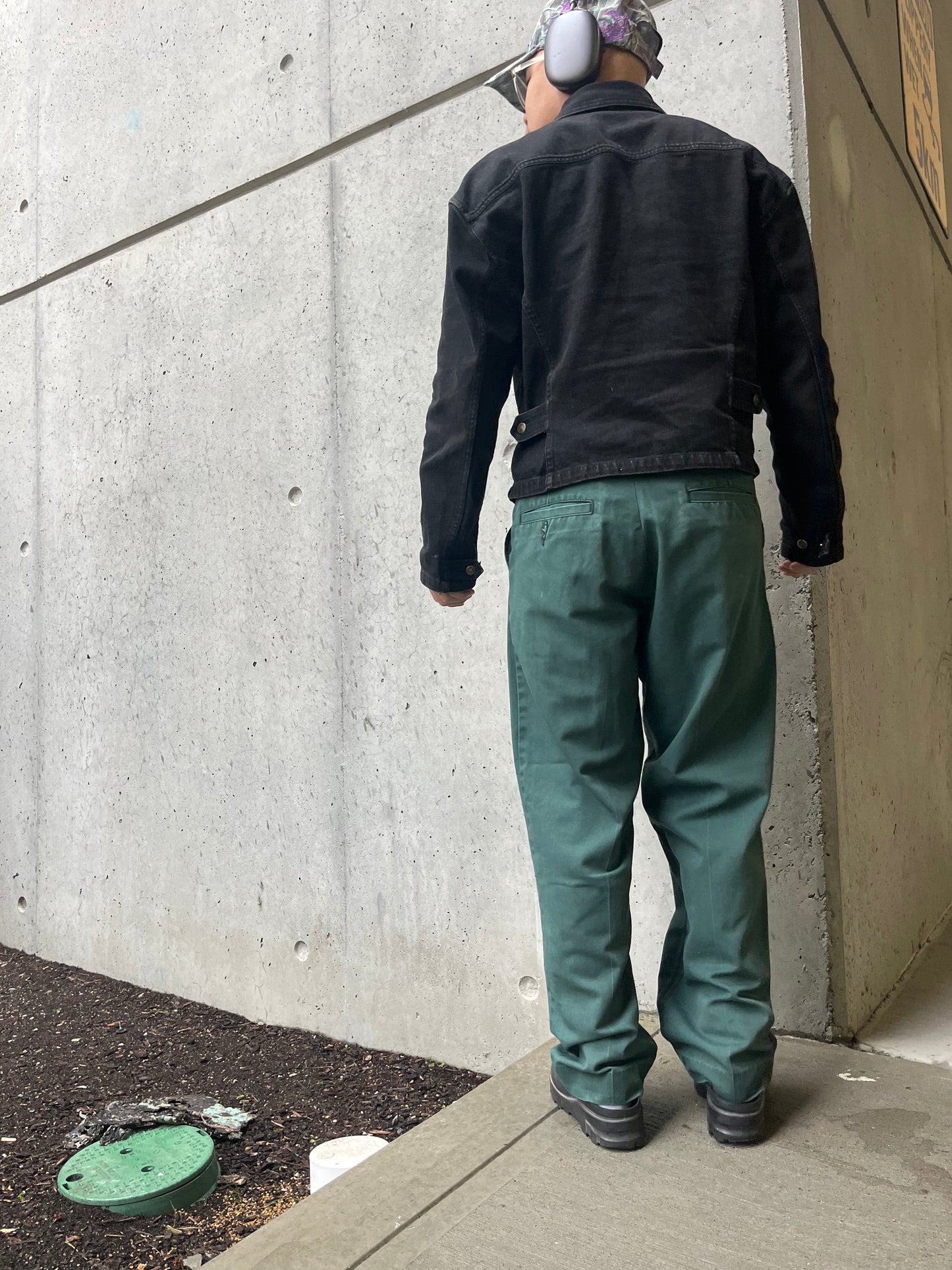 (28”) 90’s Gap Wedge Fit Denim