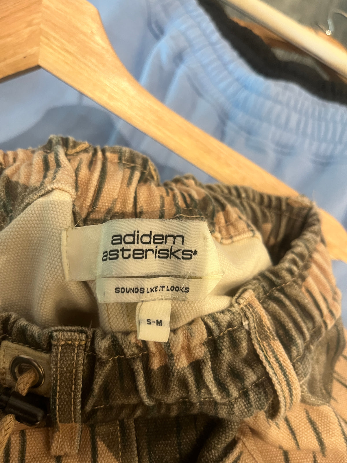 (S- M) Adidems Asteriks Camo Twill Balloon Cargo Pants