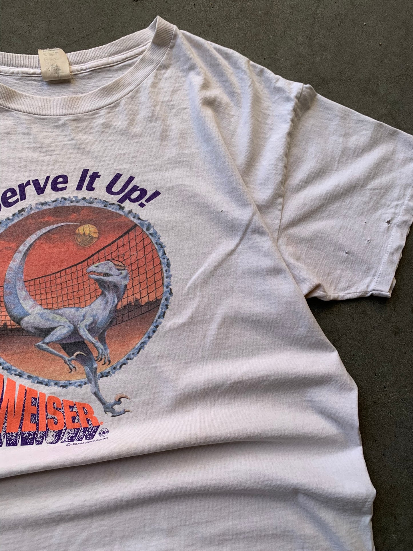 (XL/2X) 90’s Budweiser Volleyball Tee