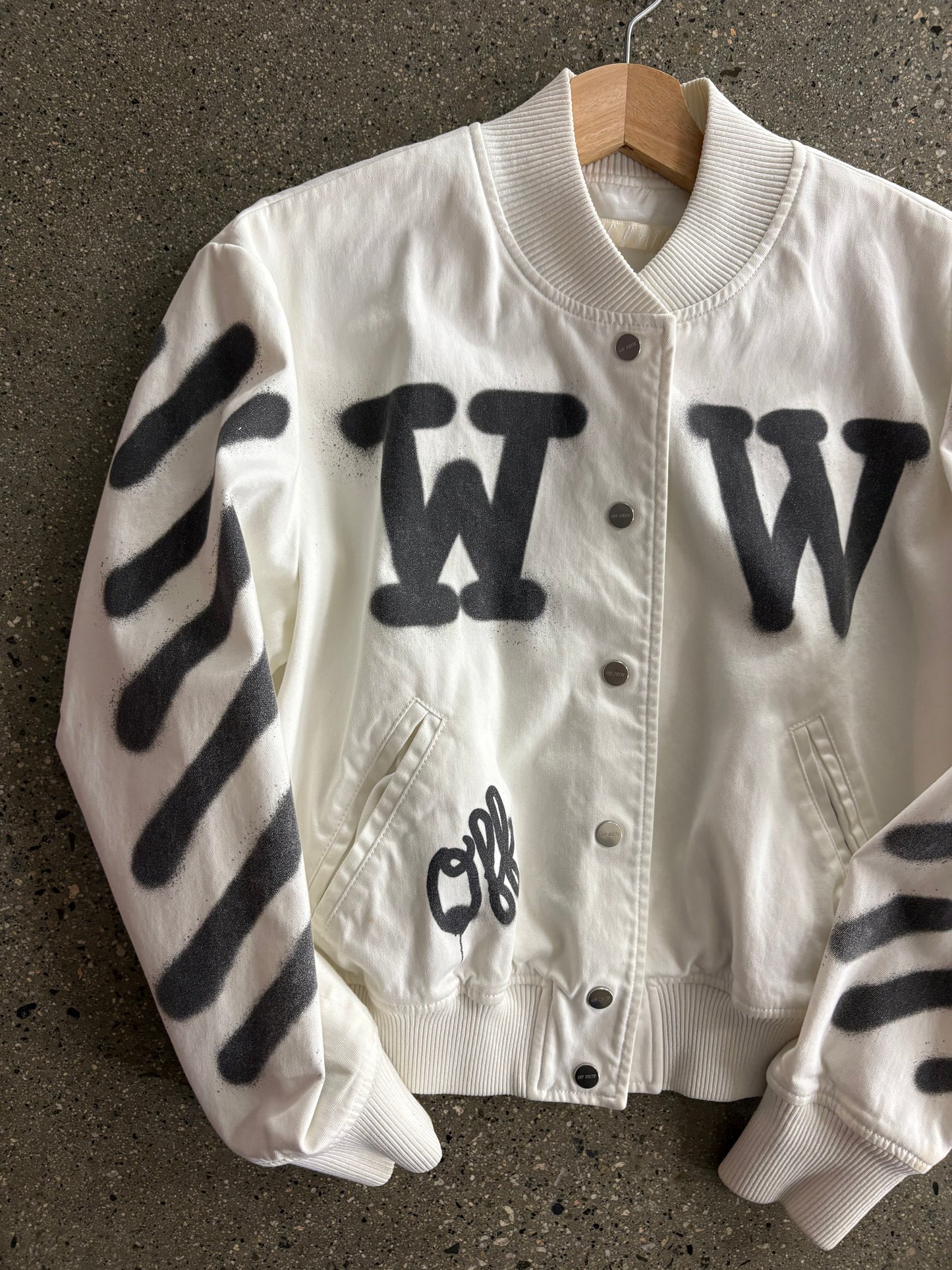 Offwhite jkt