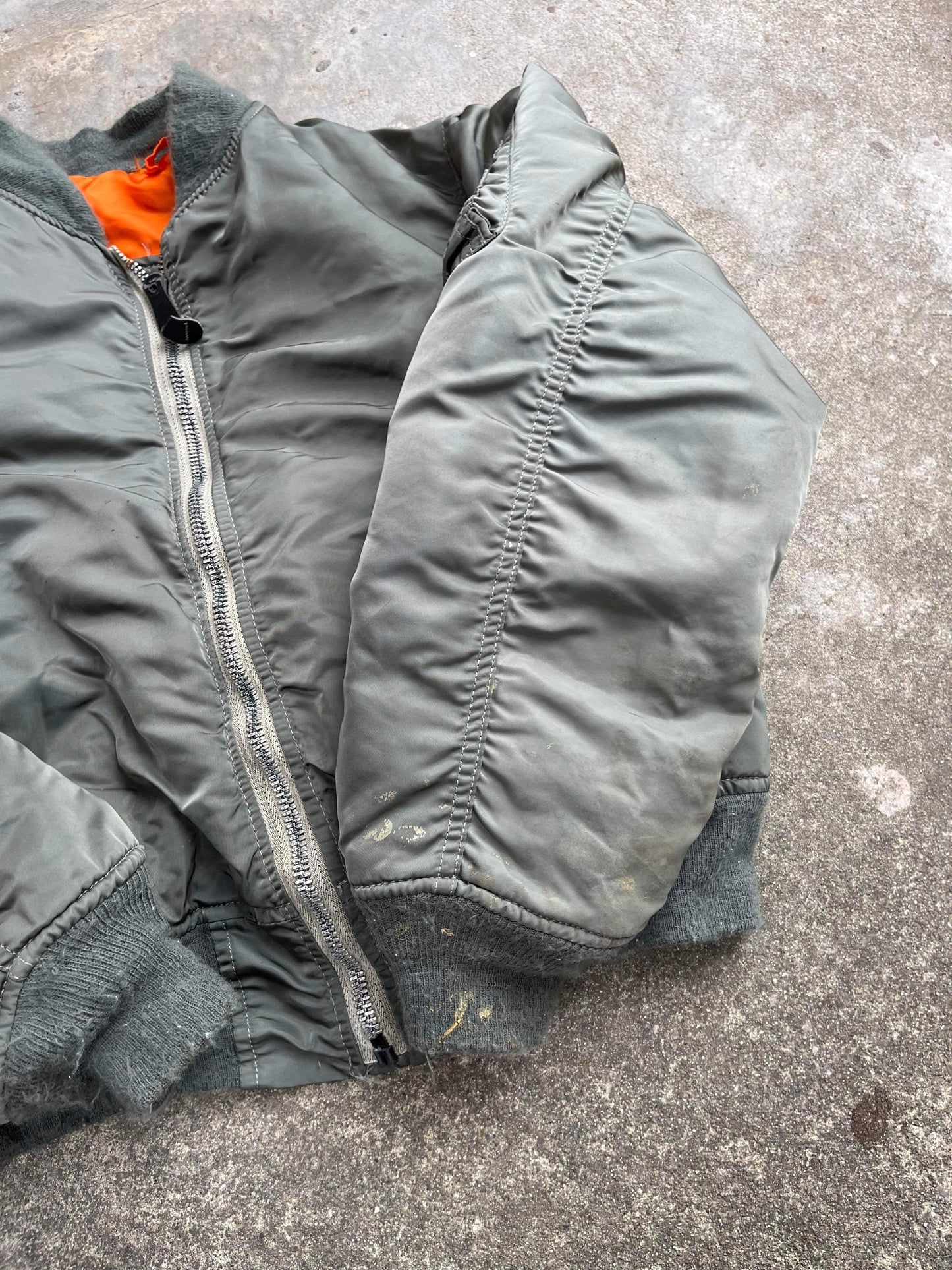 (s/m) 80s Military Bomber