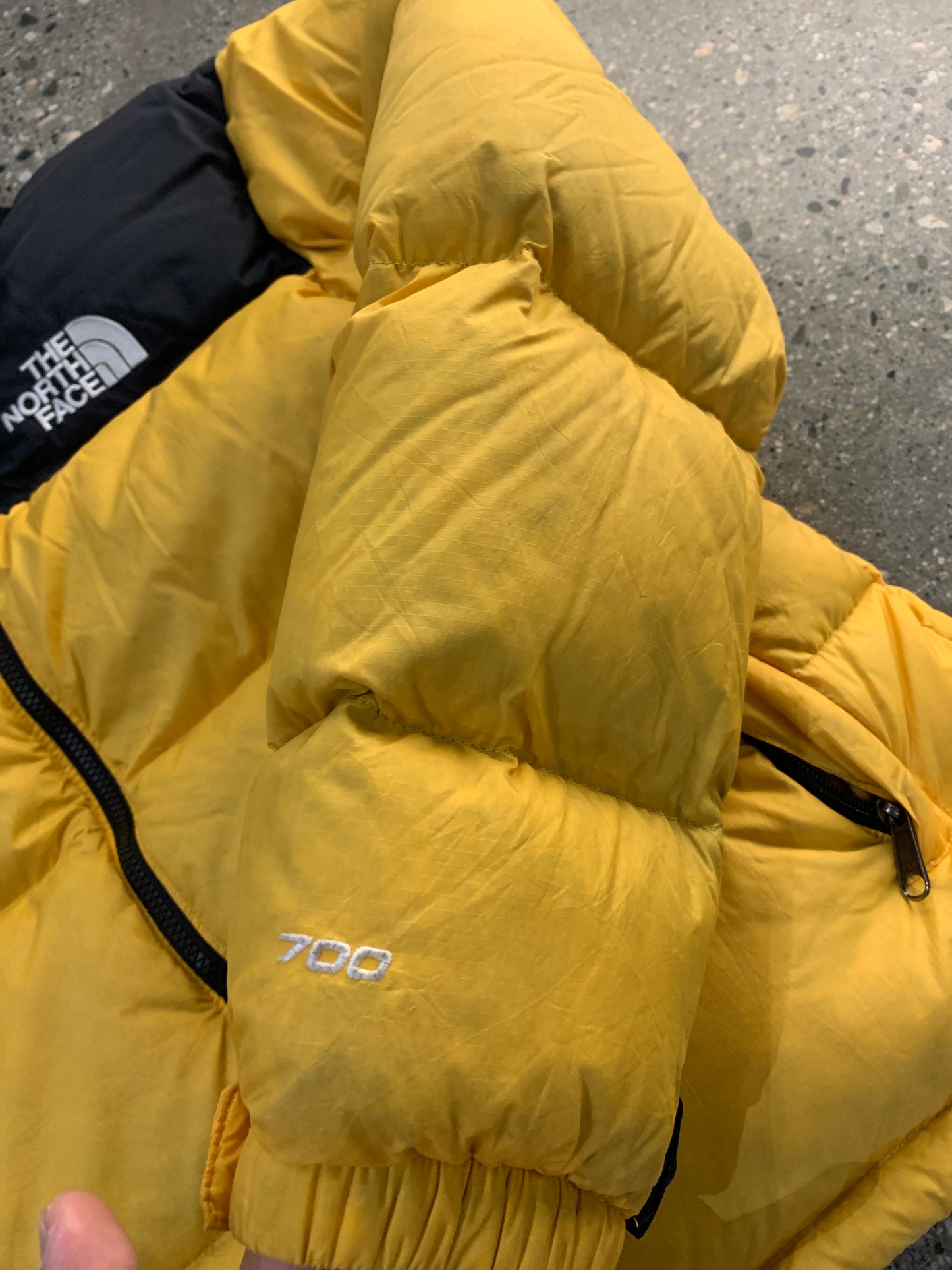 (M) The North Face 700 Puffer