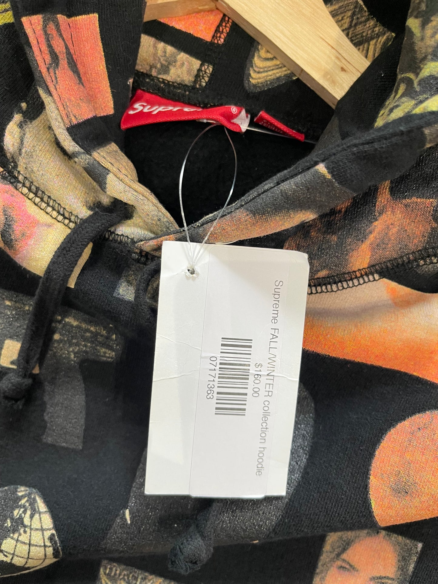 (L) Supreme Thrills FALL/WINTER collection hoodie