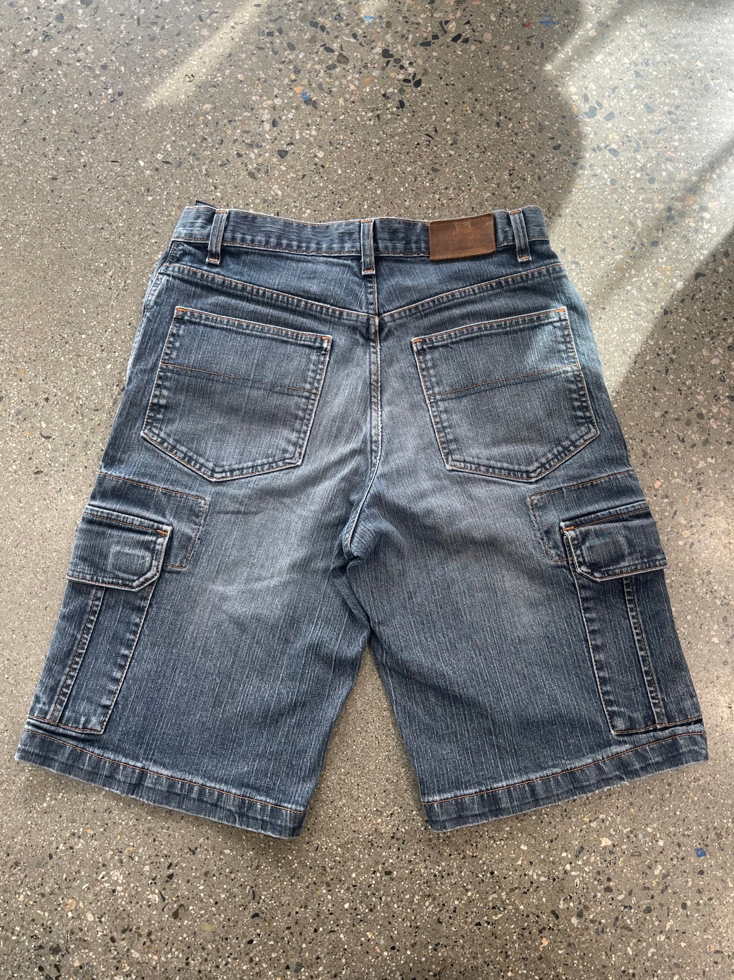 (29”) Tommy Hilfiger Cargo Jorts
