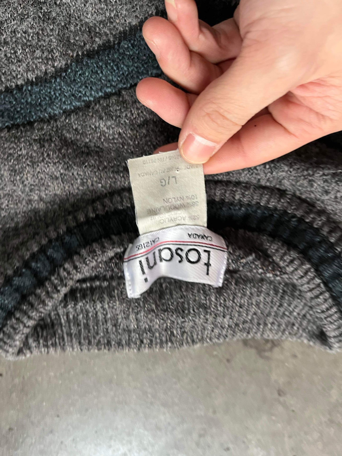 (L) Vintage Textured Abstract Knit