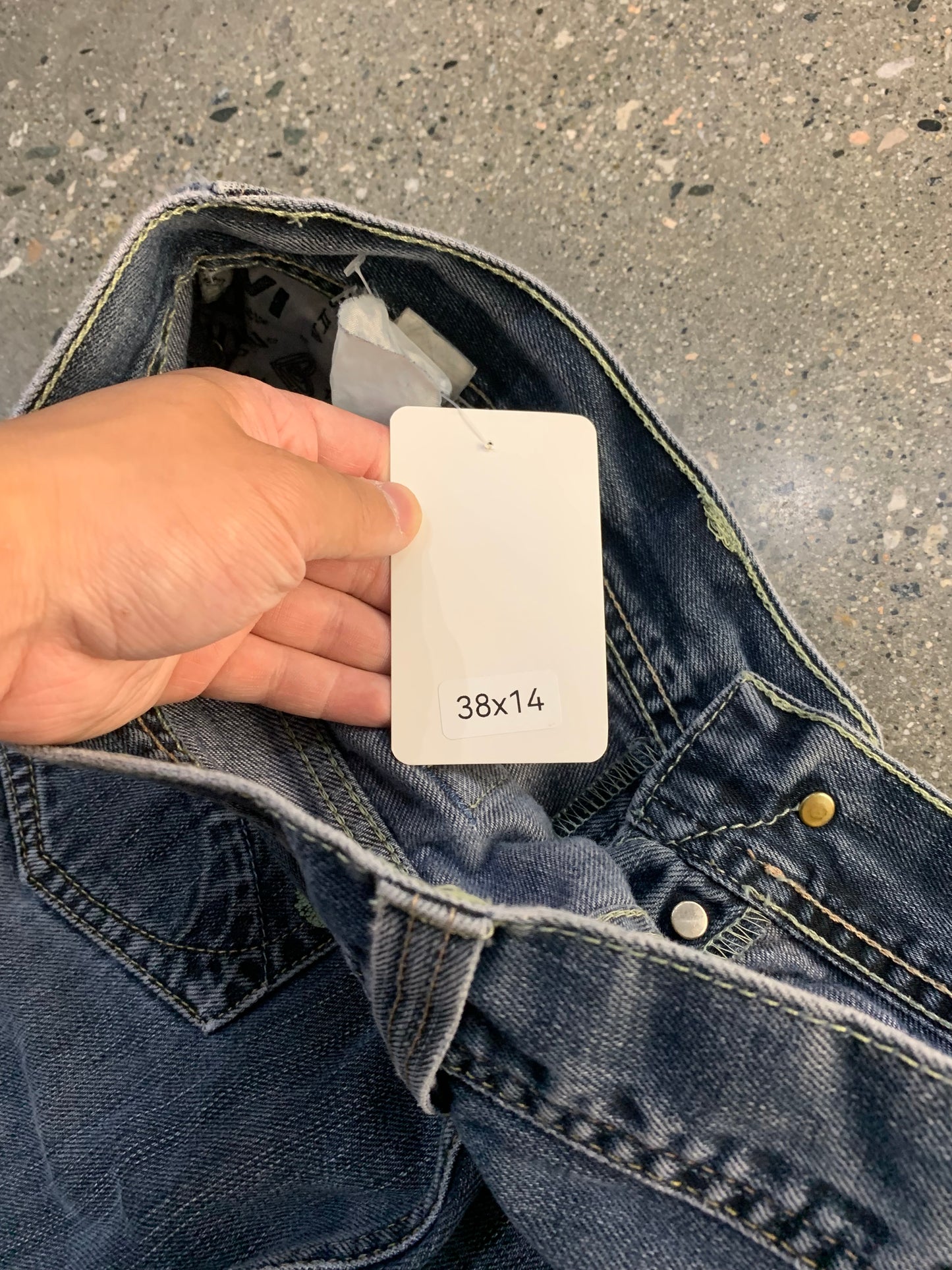 (38”) Evisu Cut off Jorts