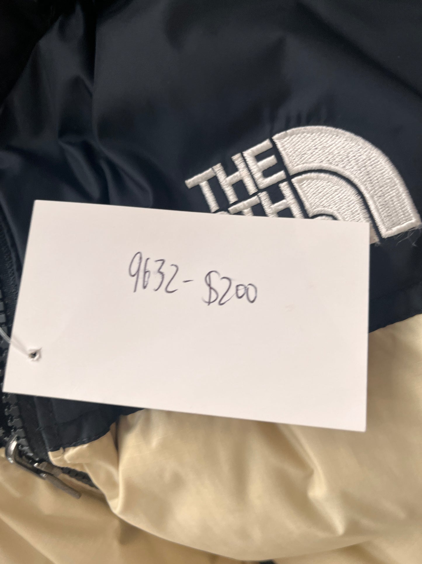 (Mens L) TNF NUPTSE