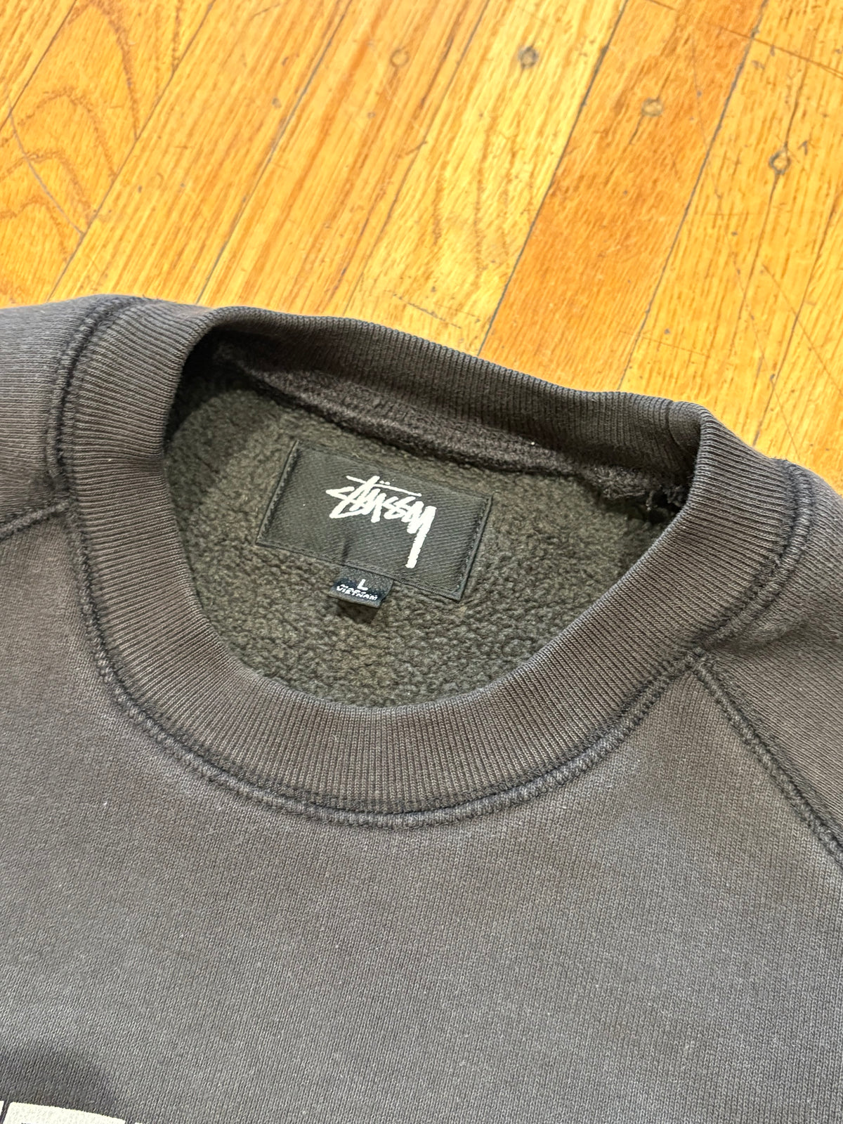 (L) Stüssy Collegiate Heavyweight Crewneck