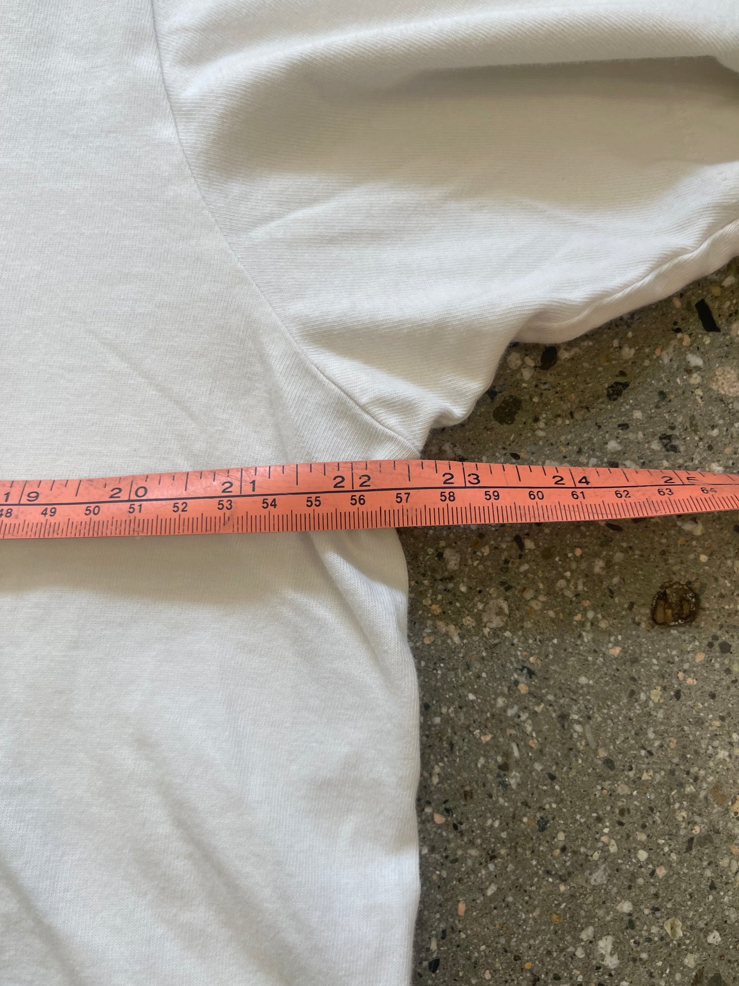 (M/L) Strawberry Doublesided Tee