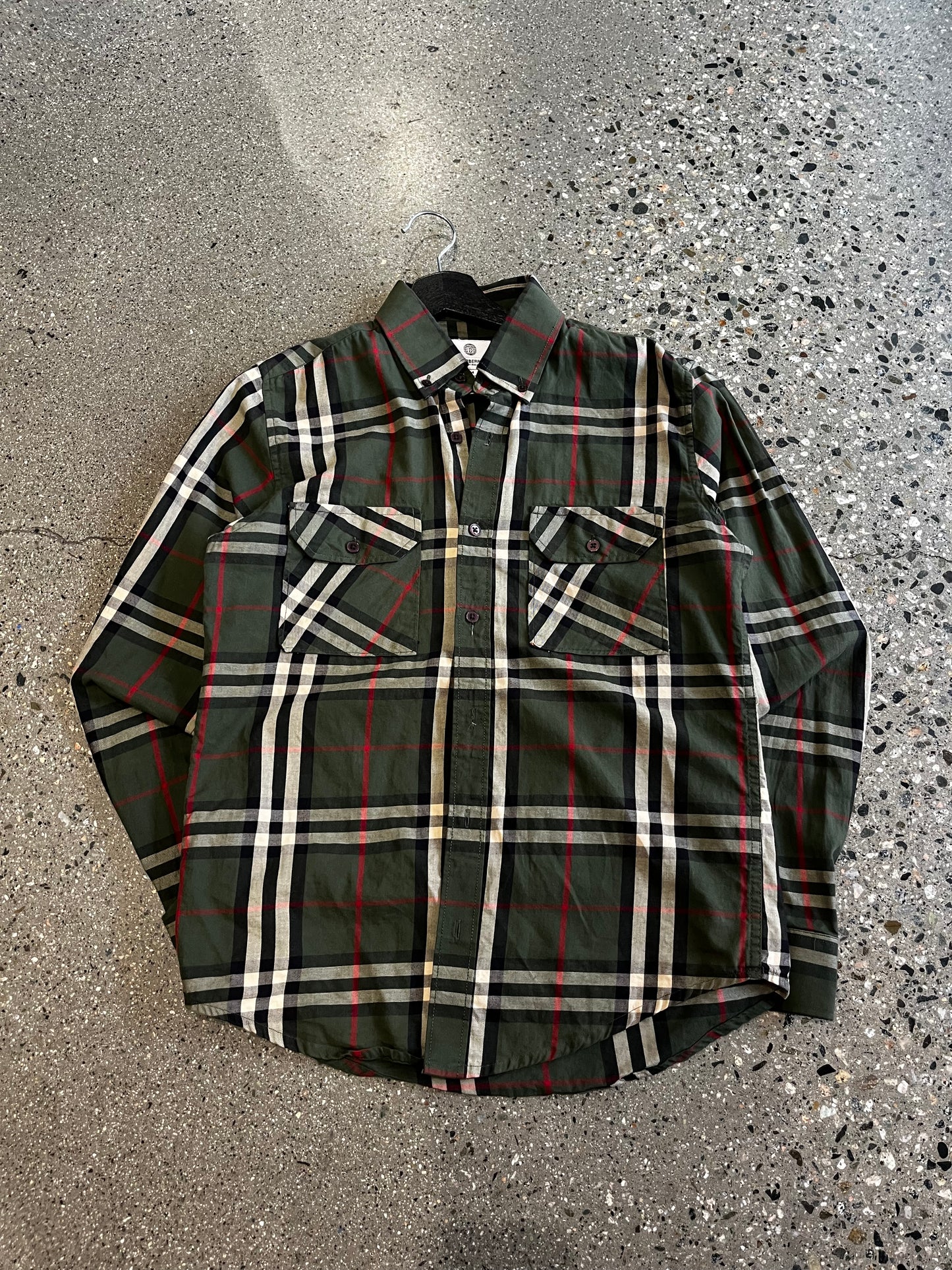 (M) Burberry Green novacheck Button up