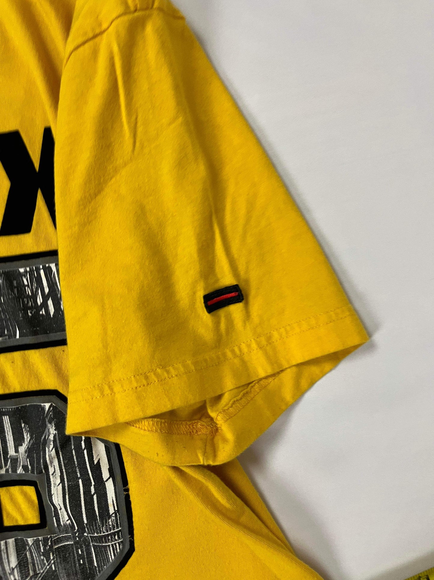 (XL/2X) FUBU Bronx Tee