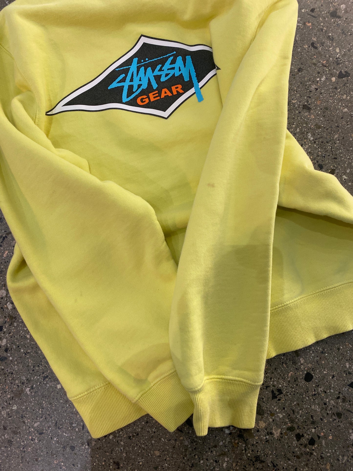 (s) Stussy Gear Yellow Crewneck
