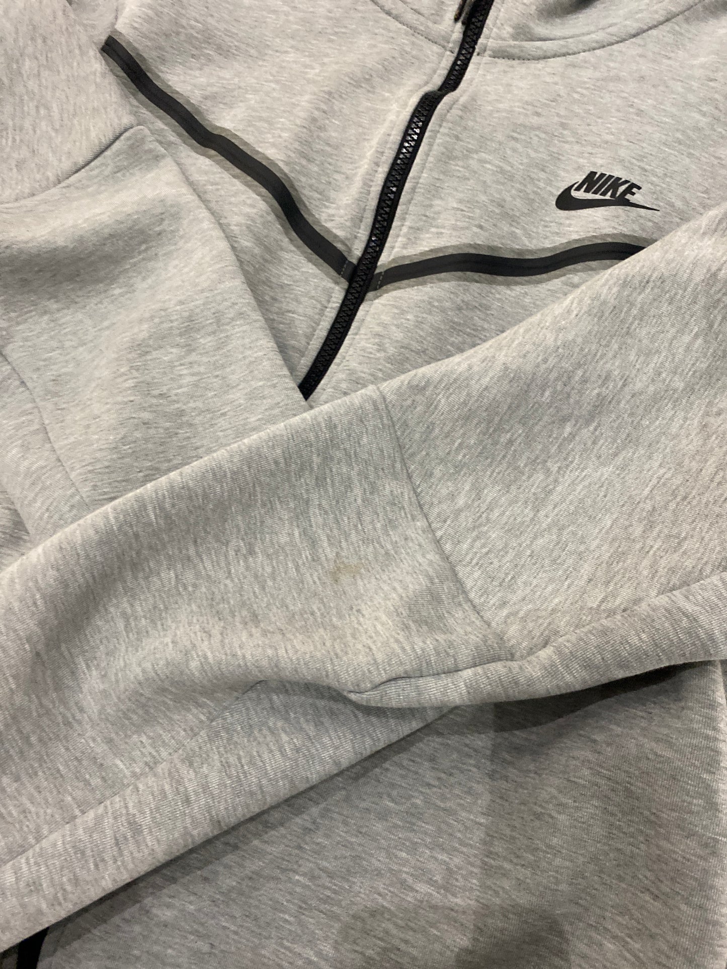 (M) Nike Tech Fleece ( AS IS )