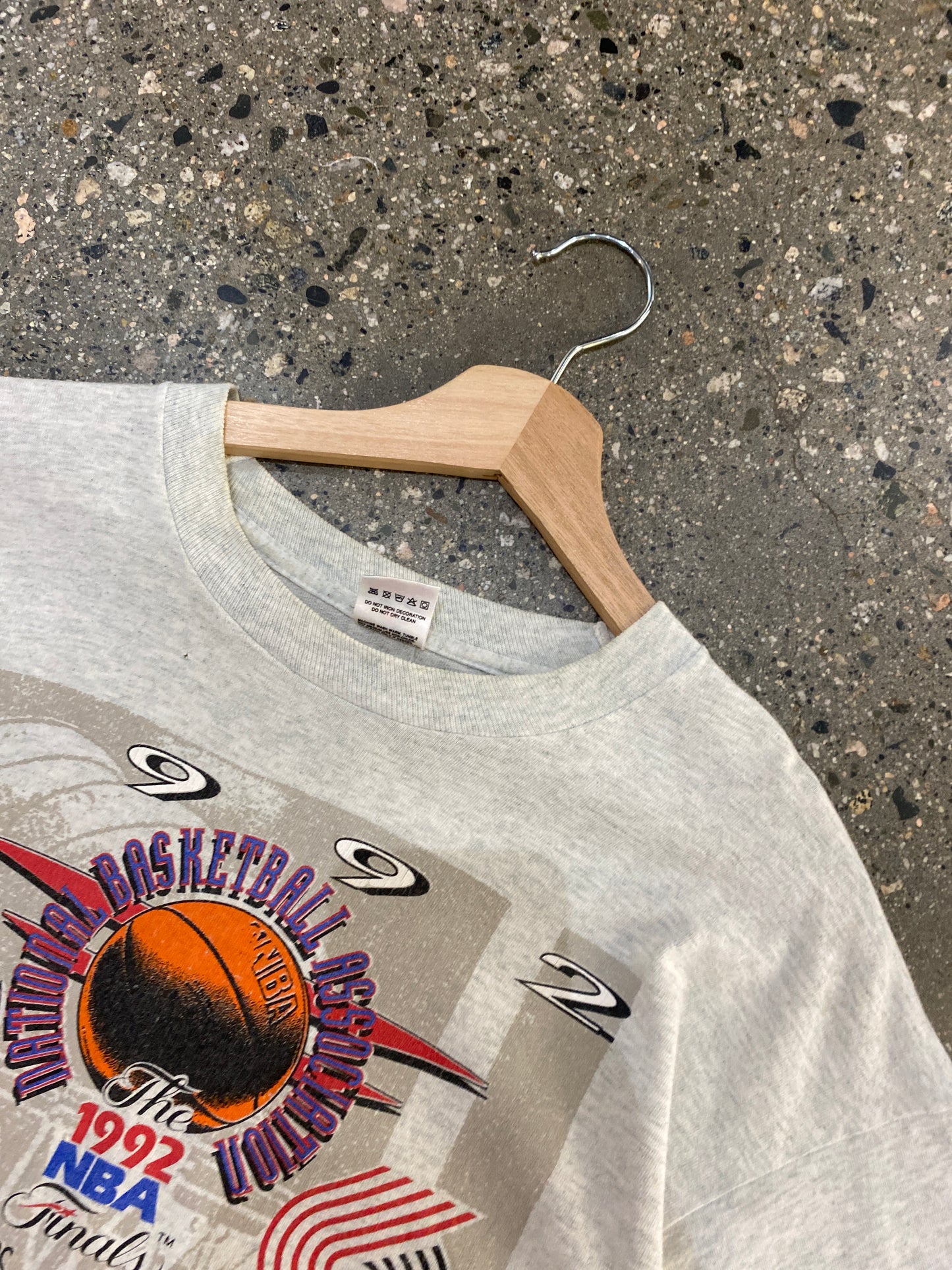 (L) 1992 Chicago Bulls vs Blazers Finals Tee