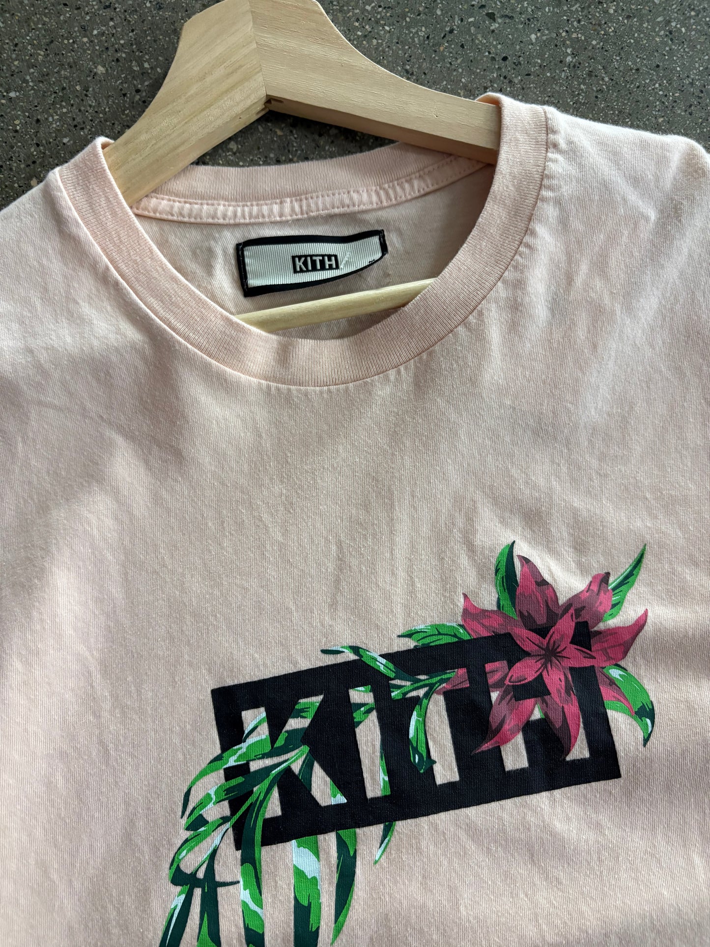 (S) Pink Kith Tee