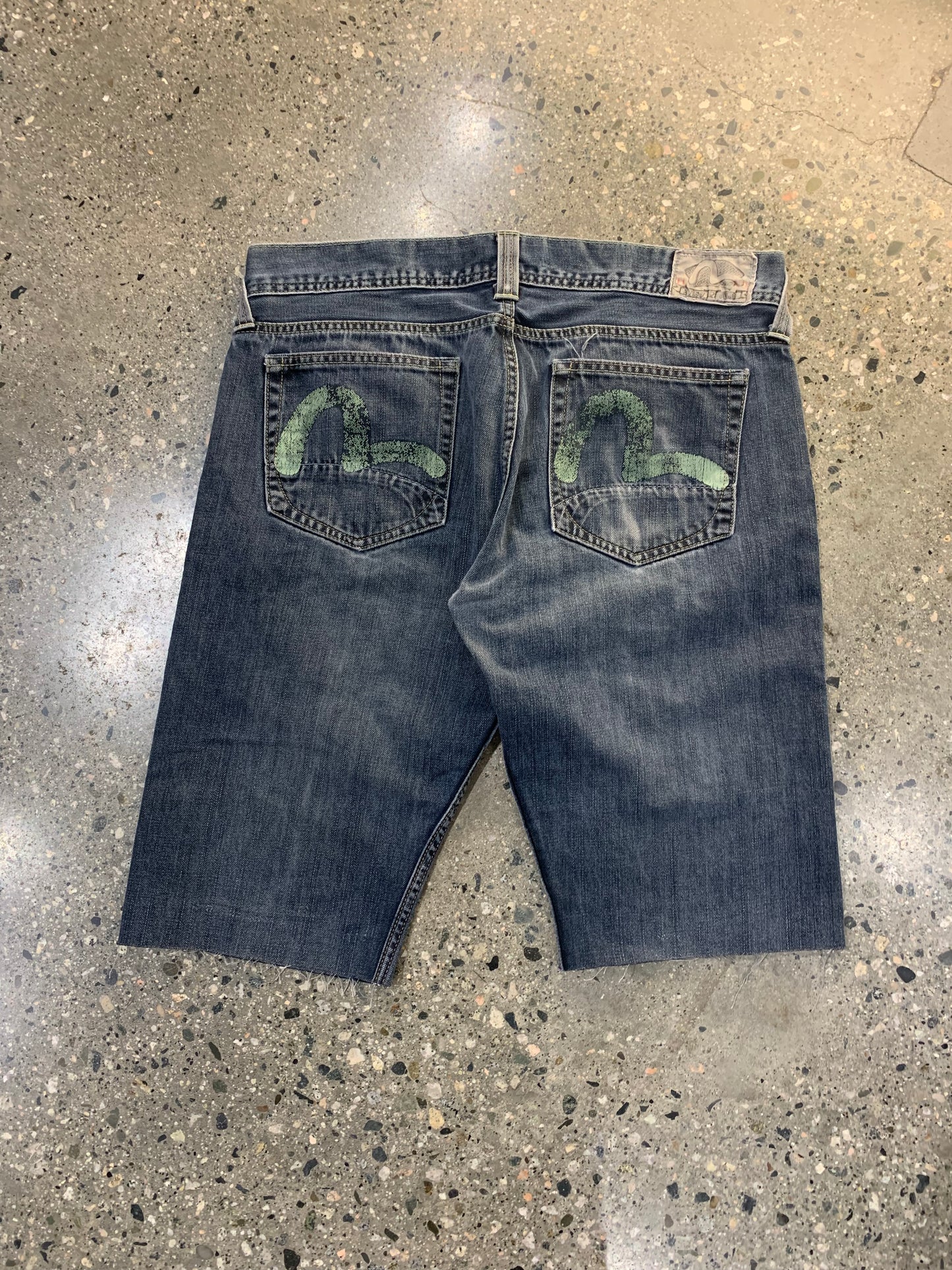 (38”) Evisu Cut off Jorts