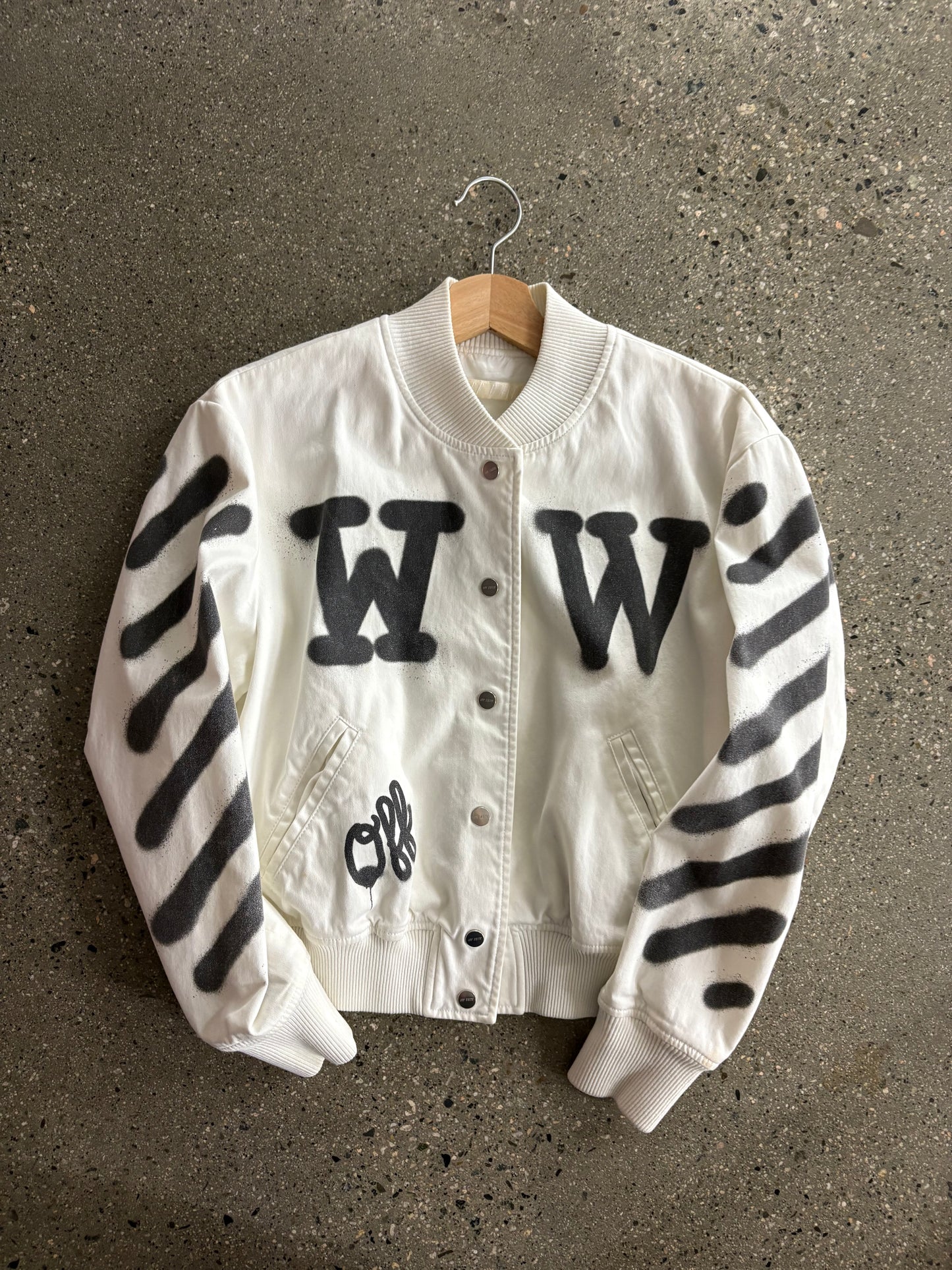 Offwhite jkt