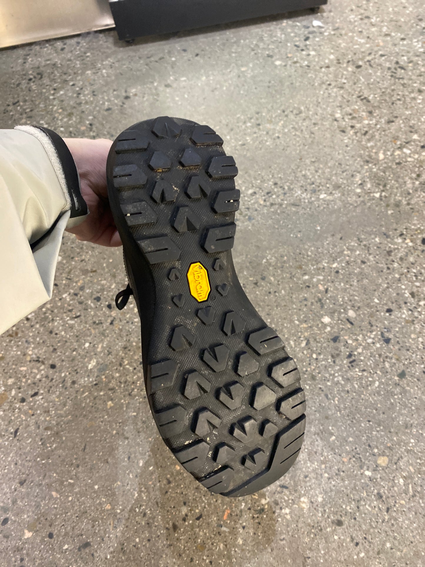 (8 US) Arc’teryx Vertex Alpine