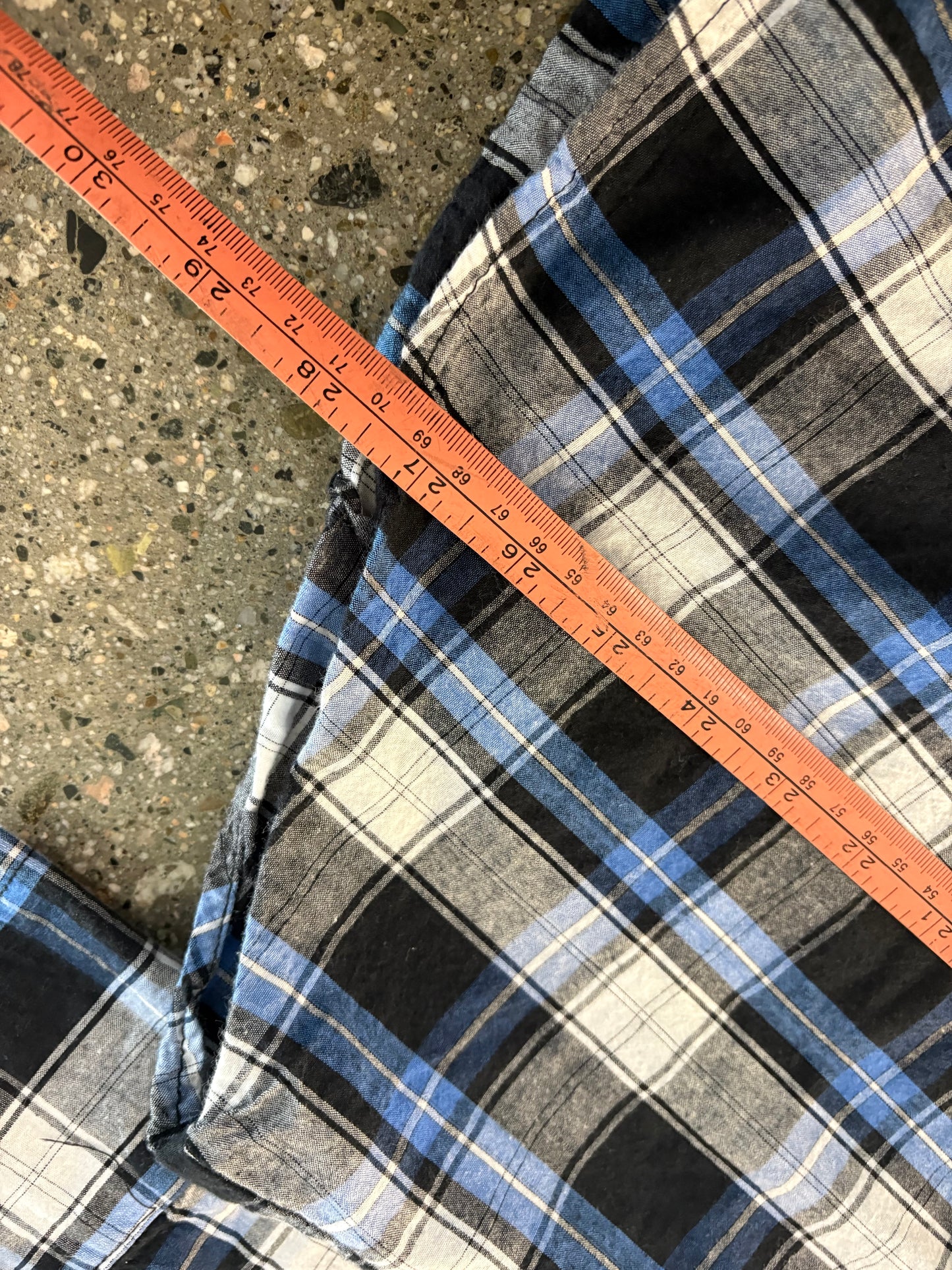 (L) Pop Icon Plaid Blue Crosses Button Up
