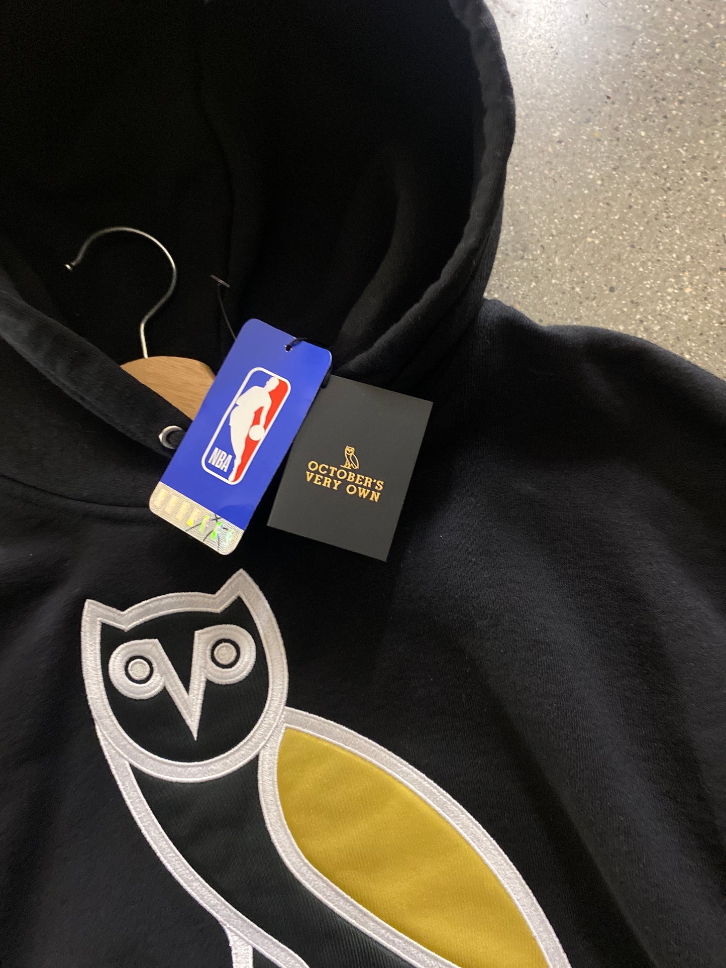 (L) BNWT OVO x NBA Raptors Hoodie