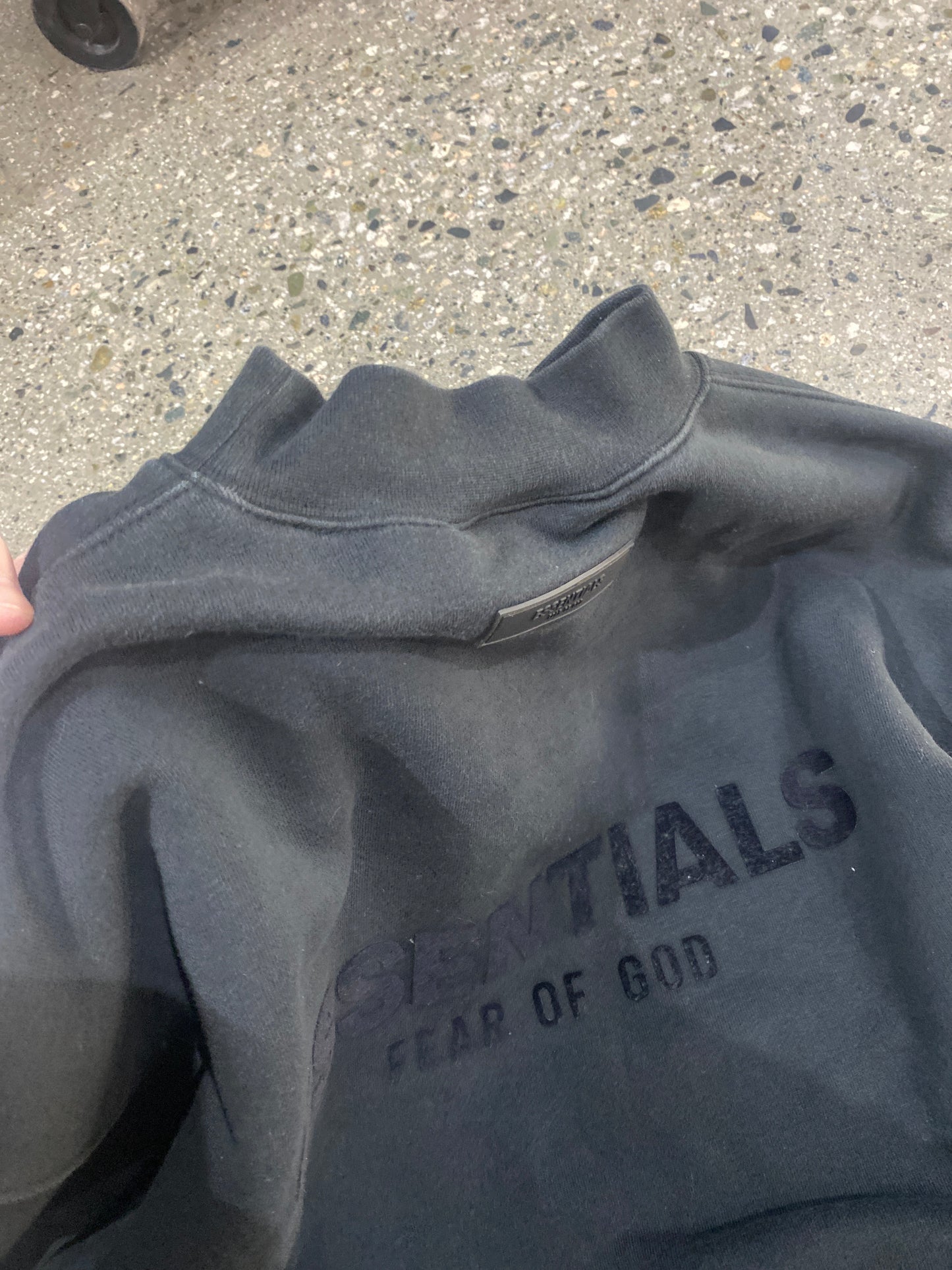 (S) Essentials in Dust Bag Mockneck