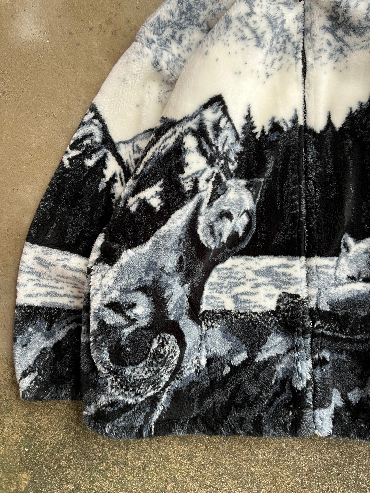 (M) 1990s Black Mountain Wolf Fleece