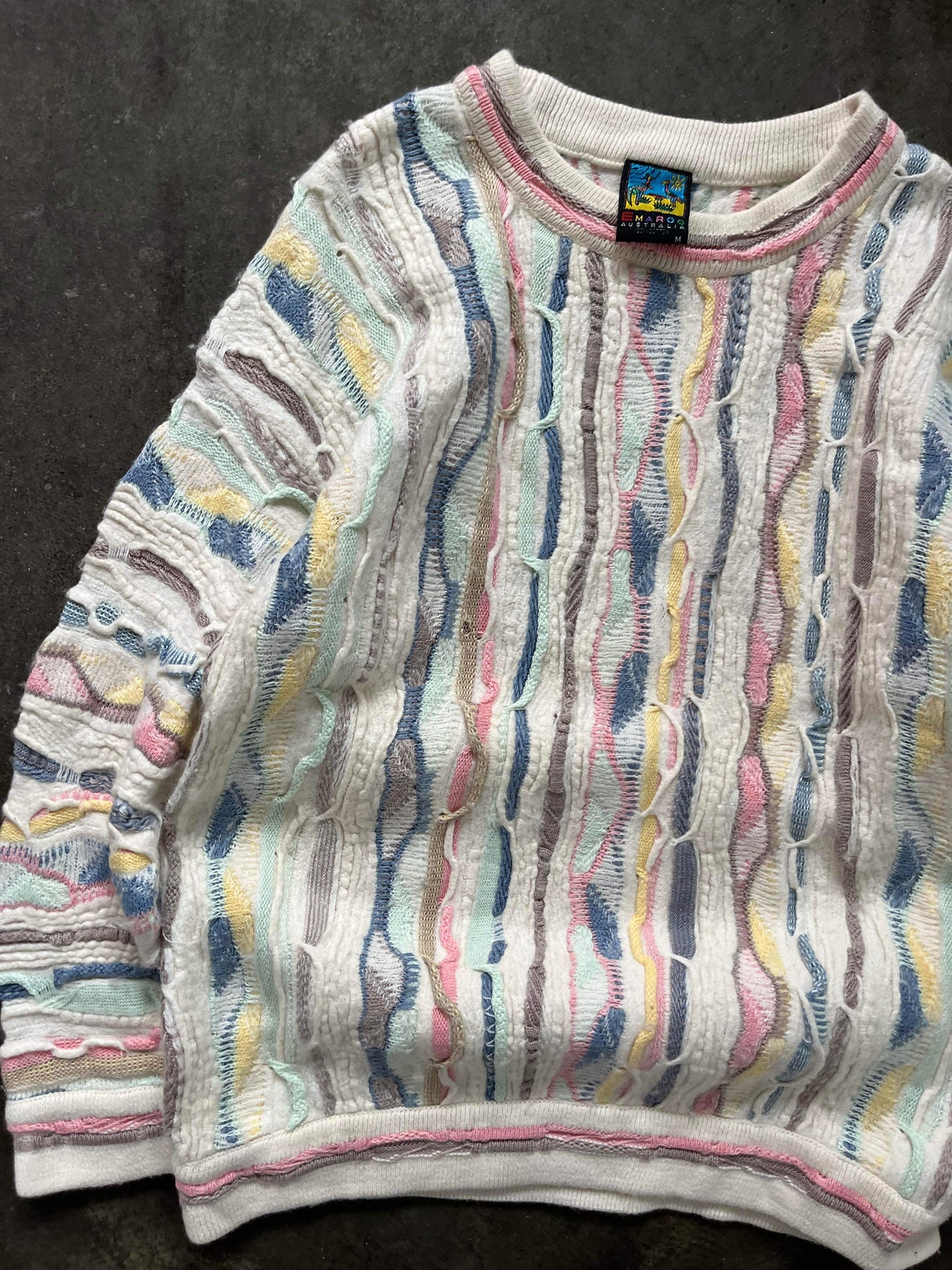 (S) Emaroo Australia Coogi Style Knit