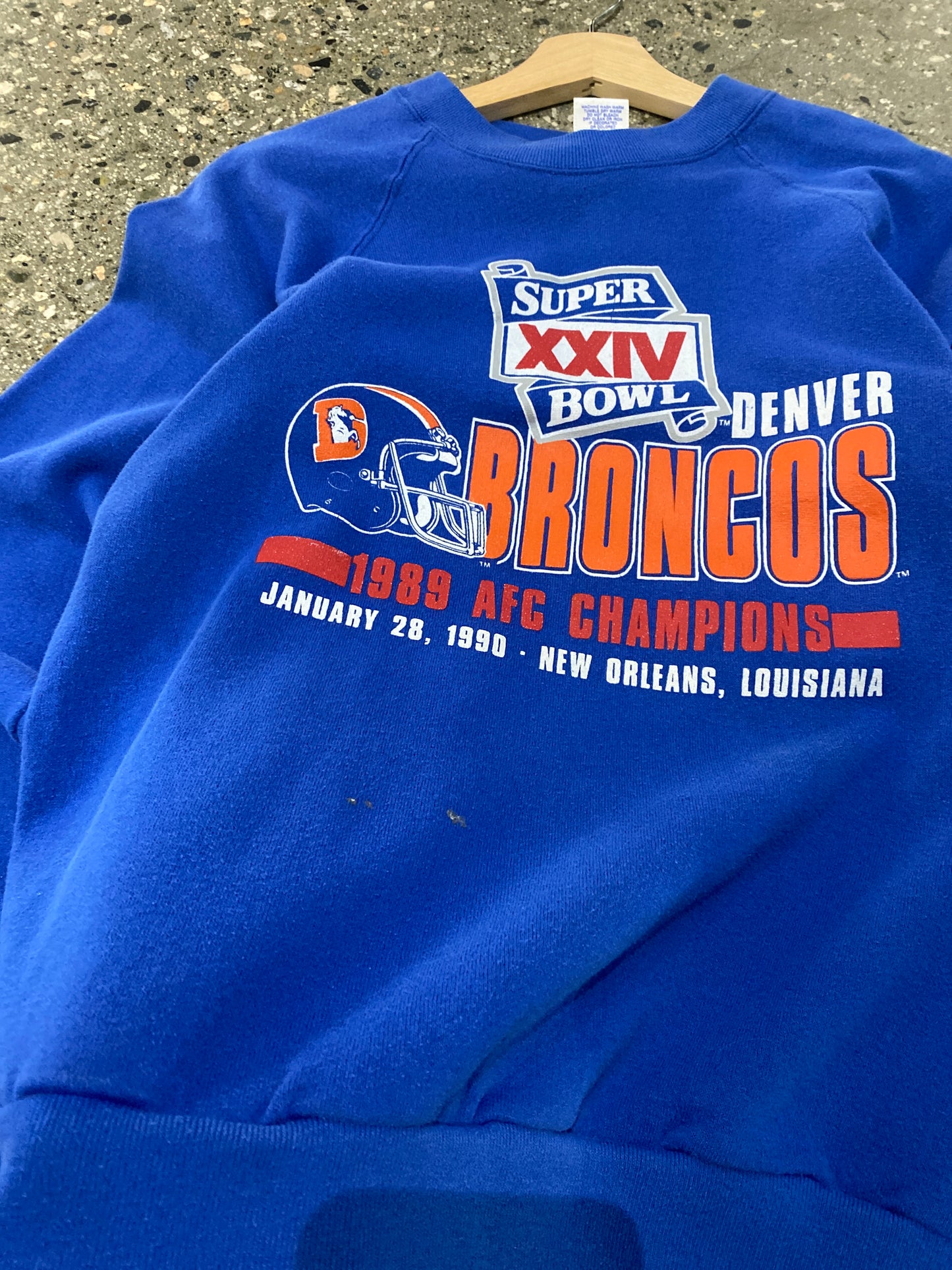 (XS) 90's Super Bowl Broncos Champions Graphic Hoodie