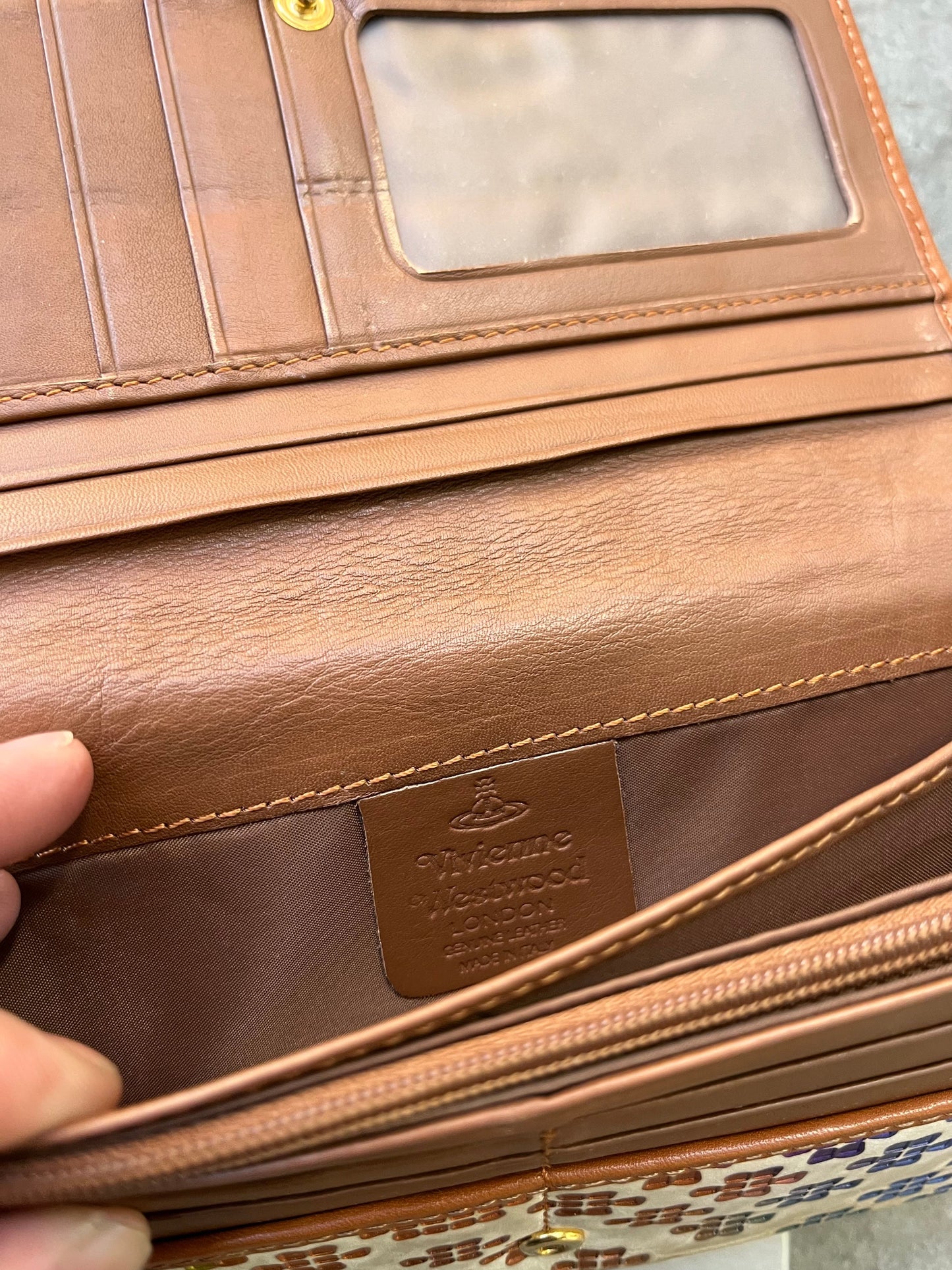 ~ Vivienne Westwood Gradient trifold