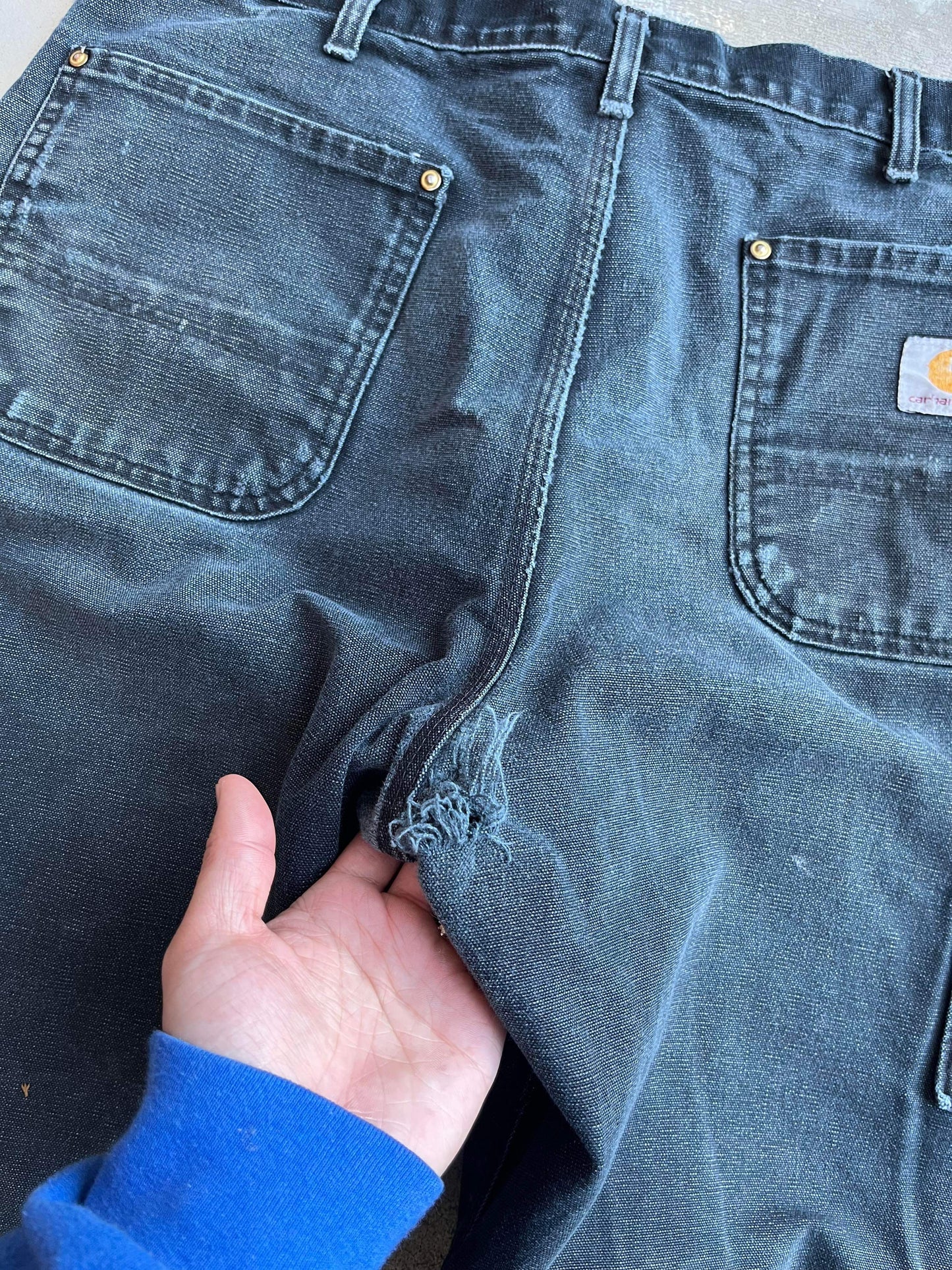 (36”) 90’s Made in USA Carhartt Distressed Dbleknees