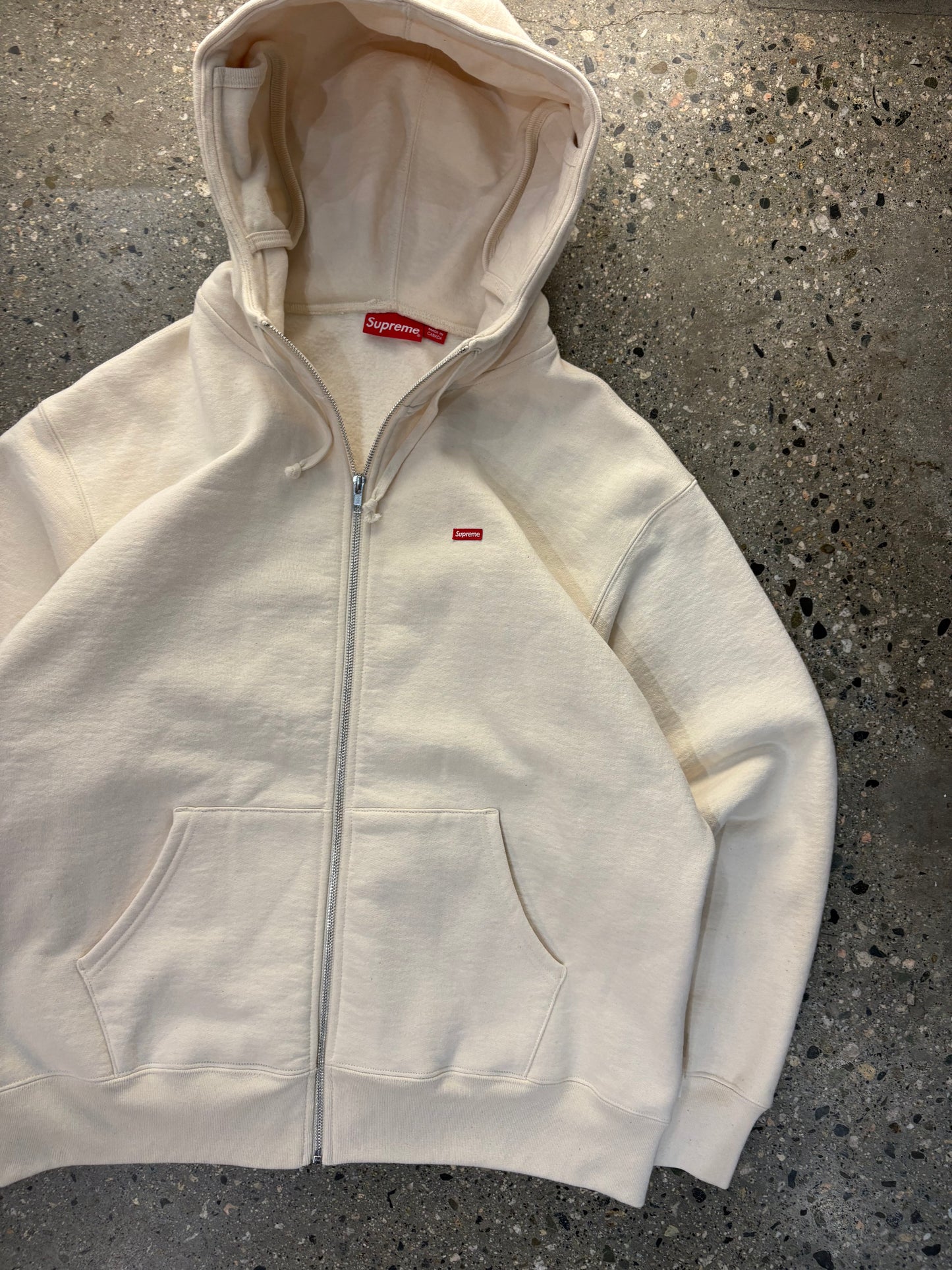 (L) Supreme Small Box Logo Zip up