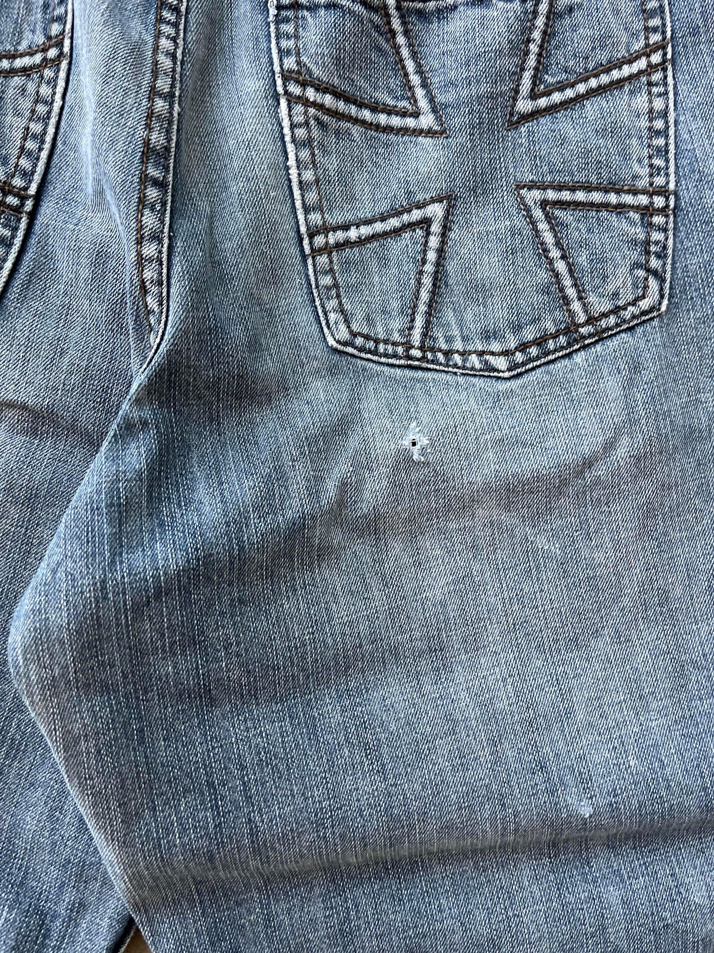 (34”) Y2K Route 66 Light Wash Baggy Jorts
