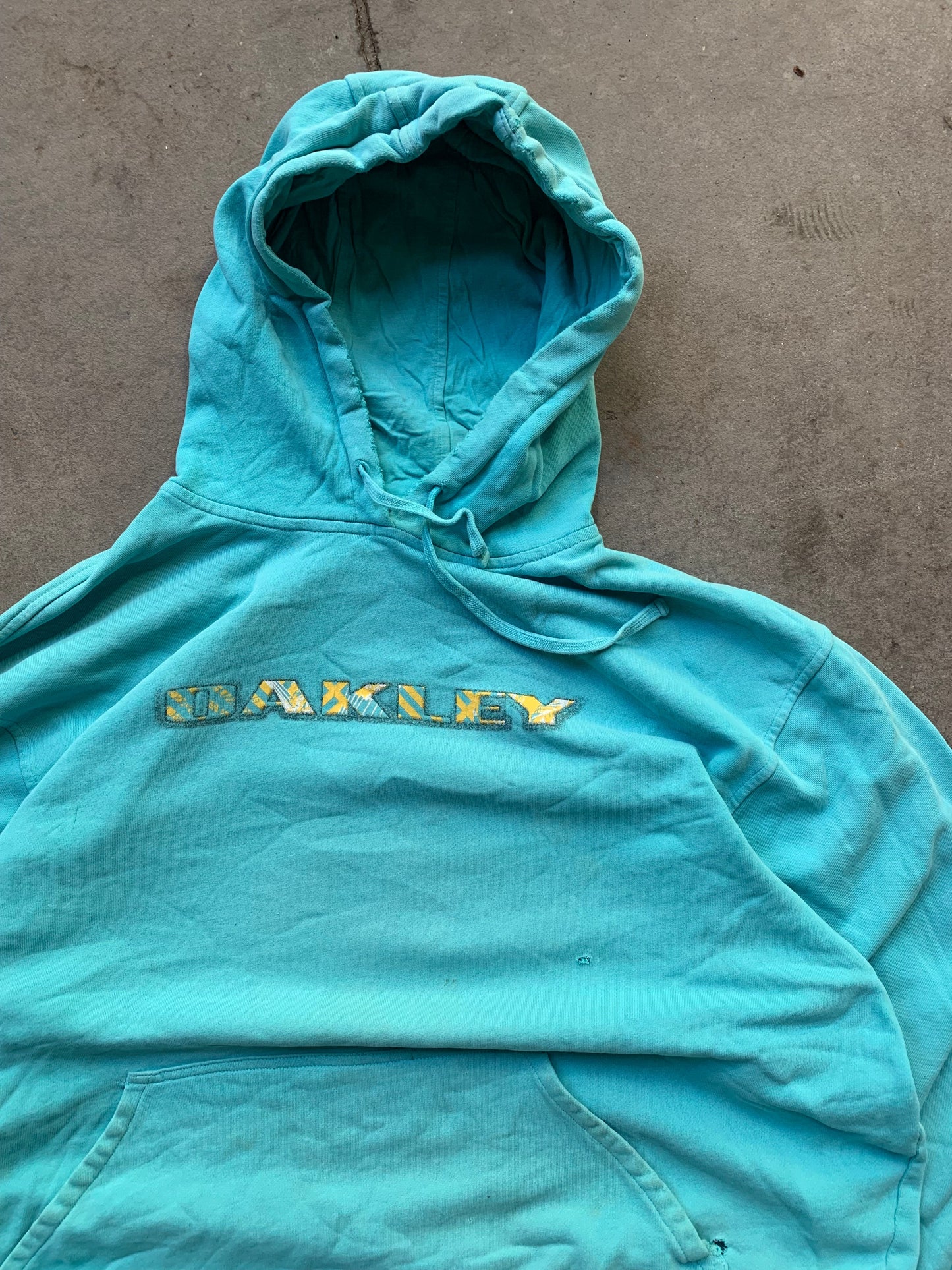 ~ (XL/2X) 00’s Oakley Doublesided Hoodie