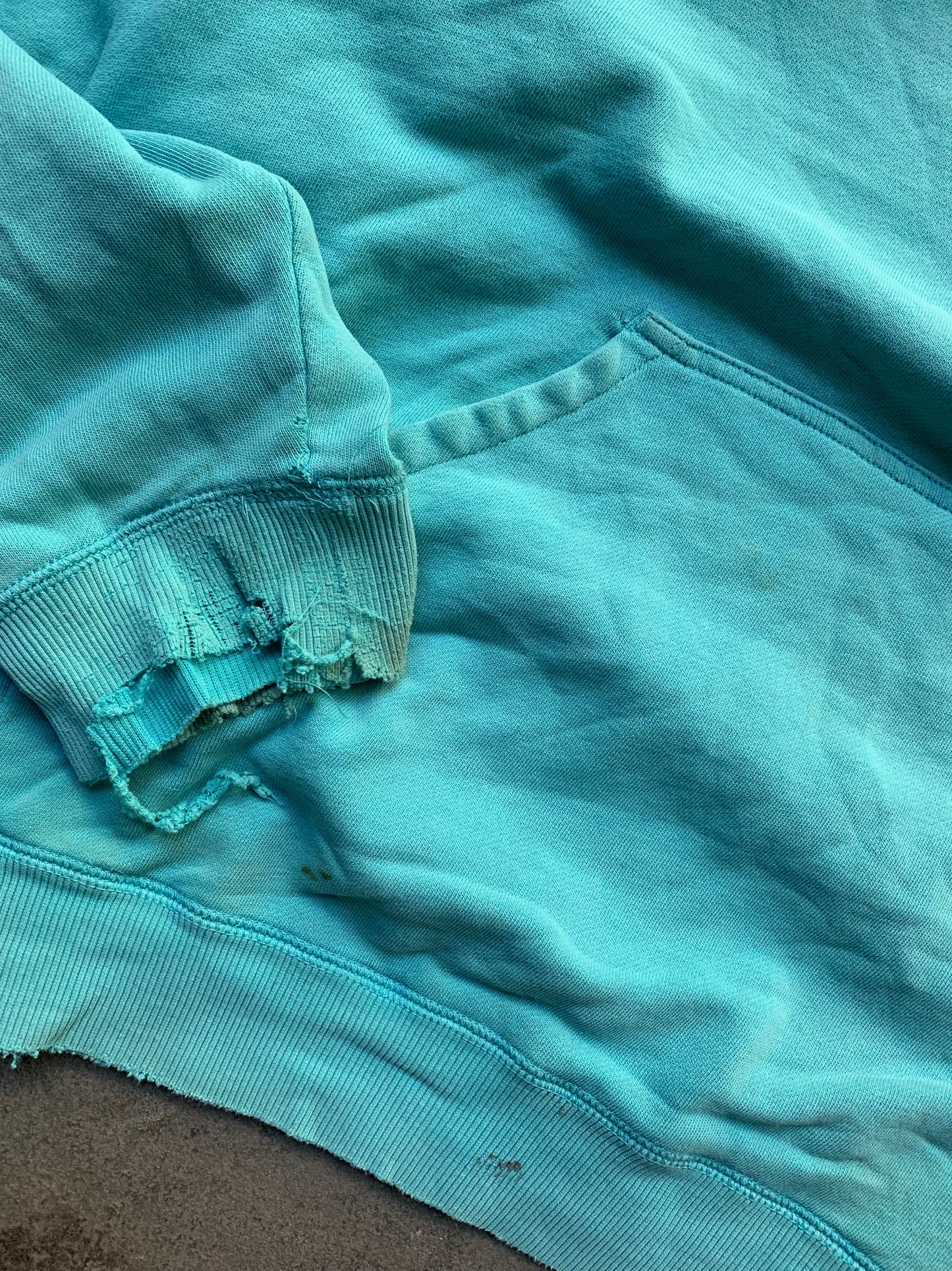 ~ (XL/2X) 00’s Oakley Doublesided Hoodie
