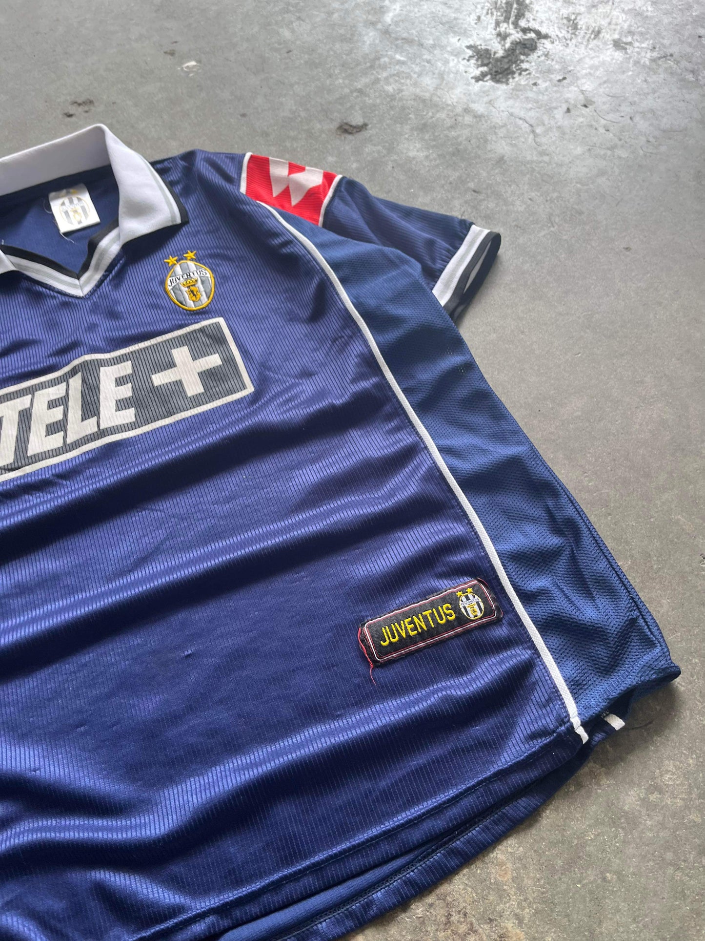 (L/XL) 2000-01 Juventus Kit