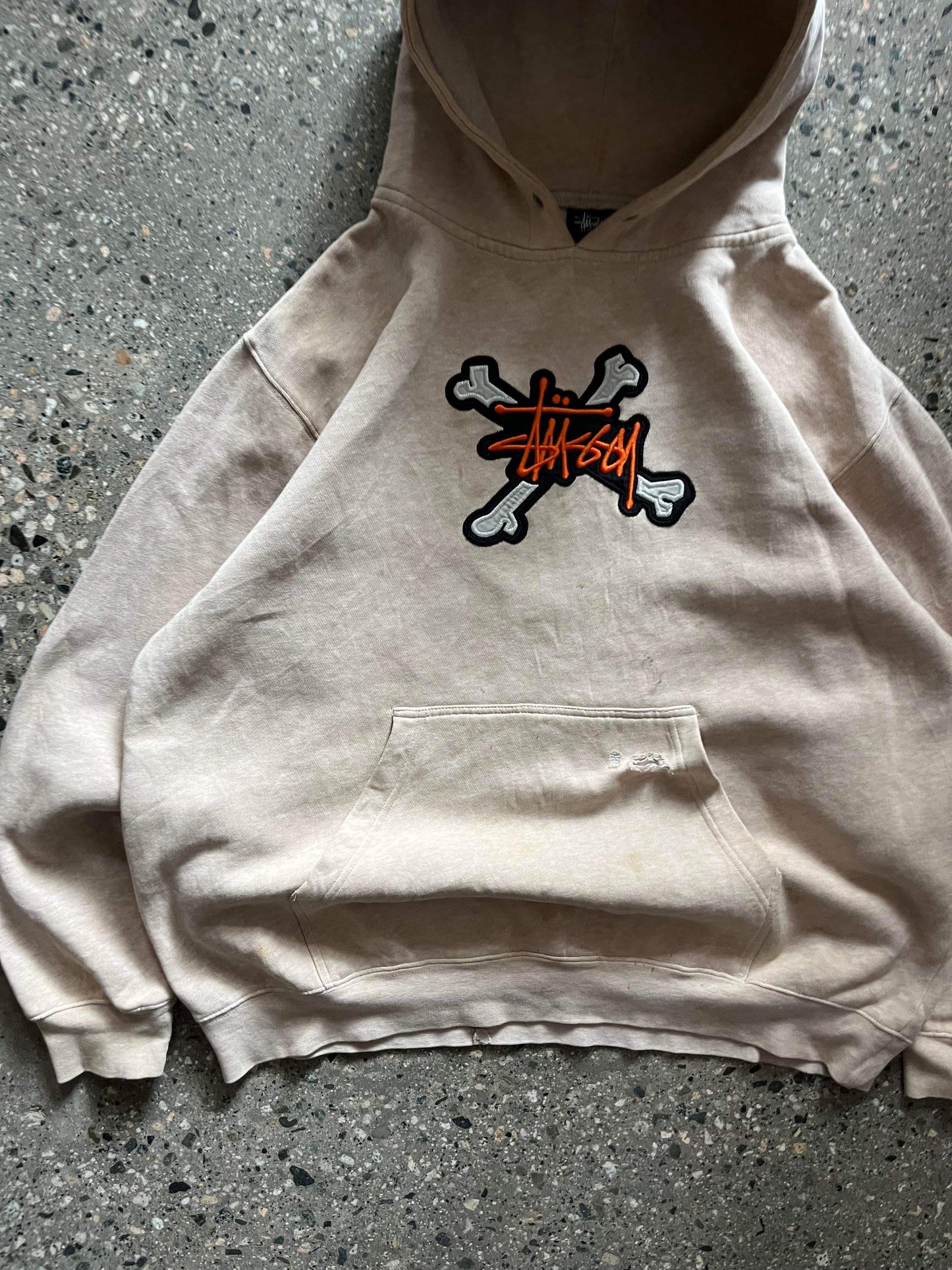 (L/XL) 90’s Stussy Distressed Bones Hoodie