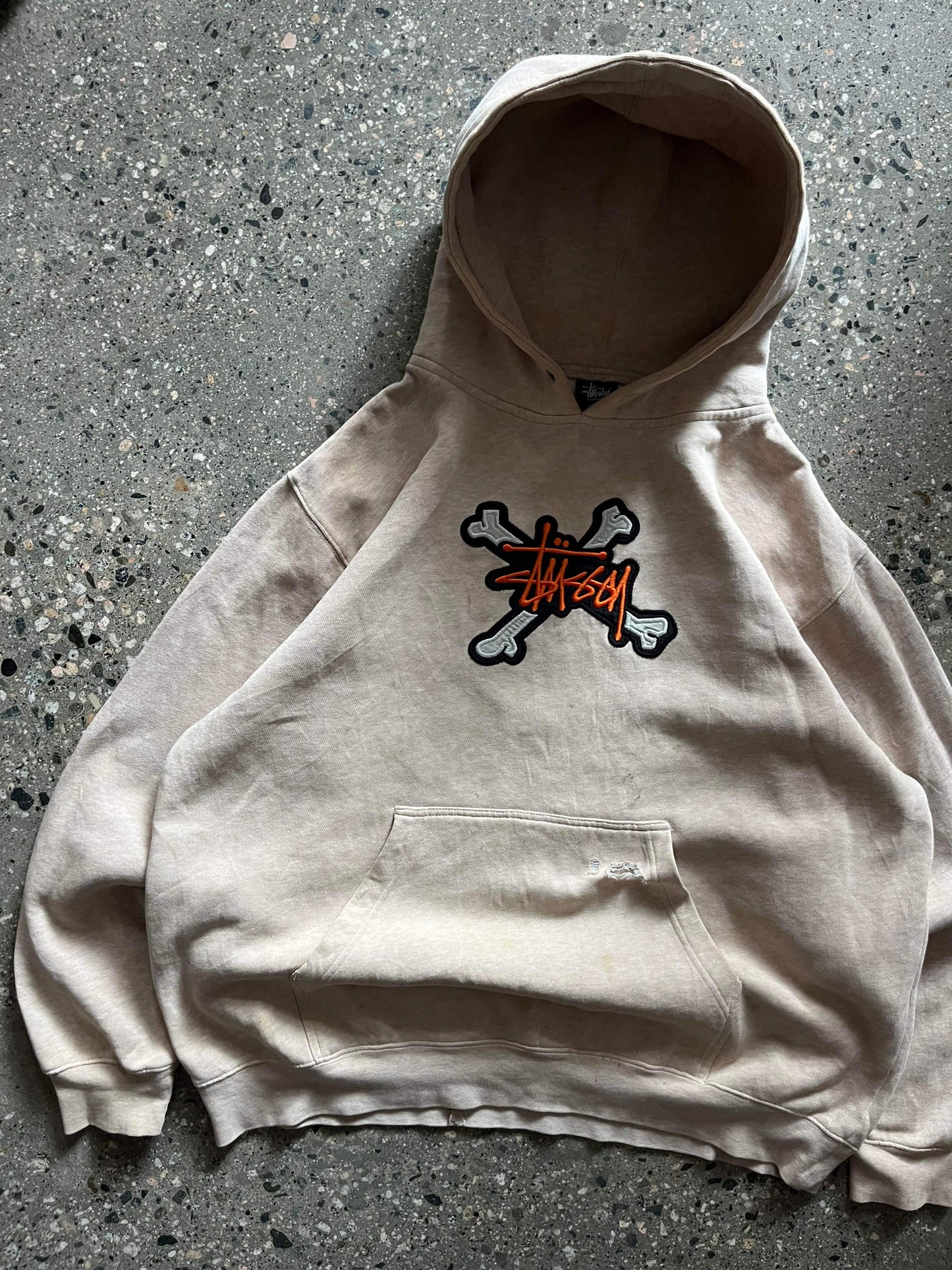 (L/XL) 90’s Stussy Distressed Bones Hoodie