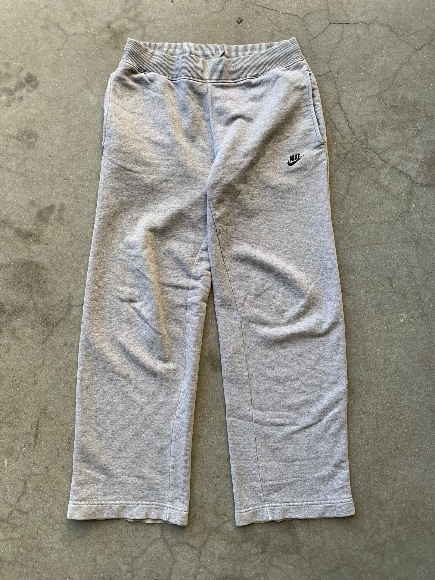 (S/M) 00’s Nike Swoosh Sweats Flare