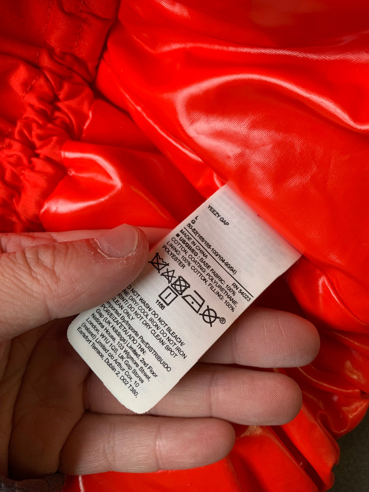 (XL/2X) Yeezy Gap Red Puffer
