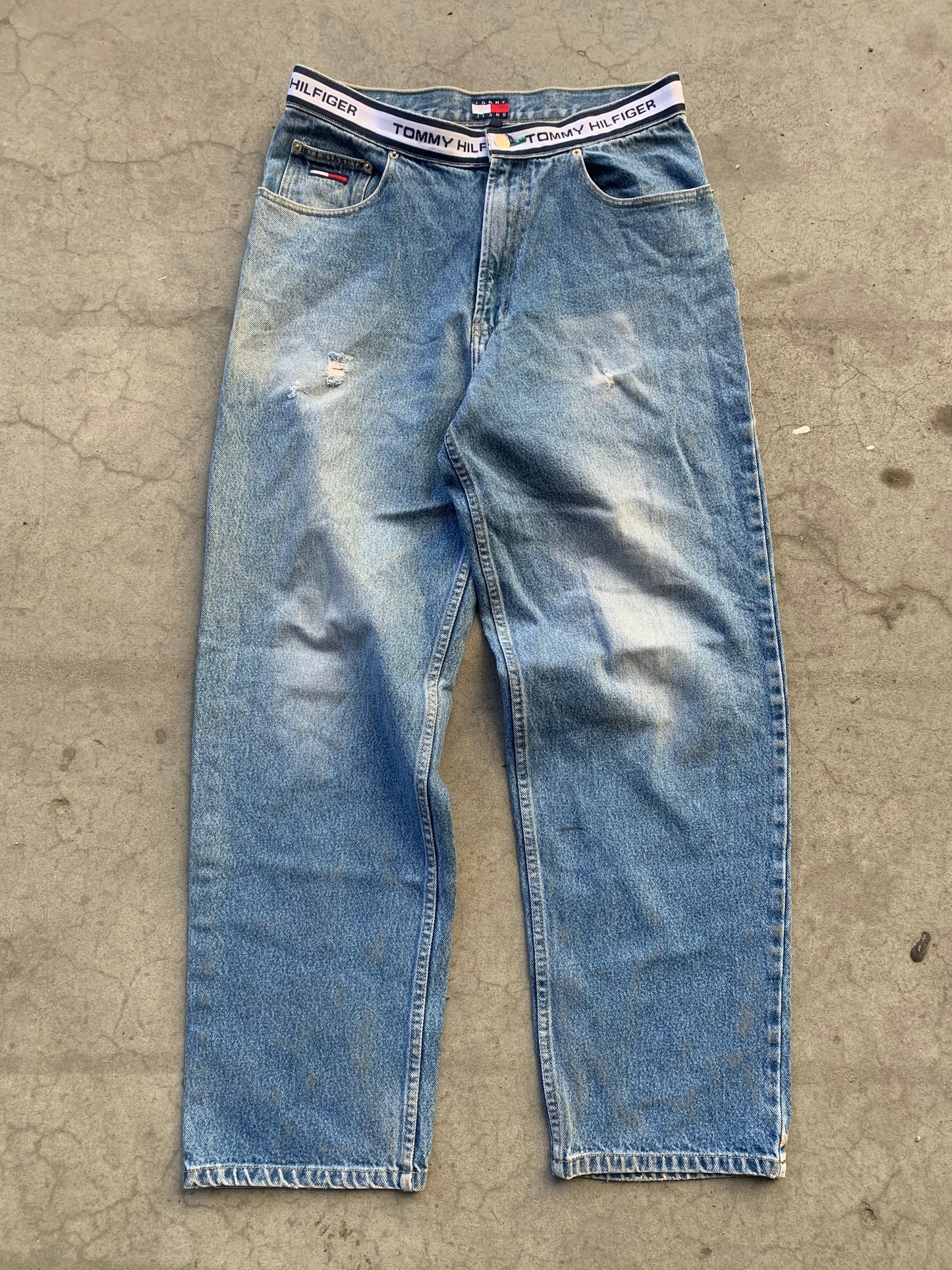 (33”) Tommy Hilfiger baggy Blue Denim