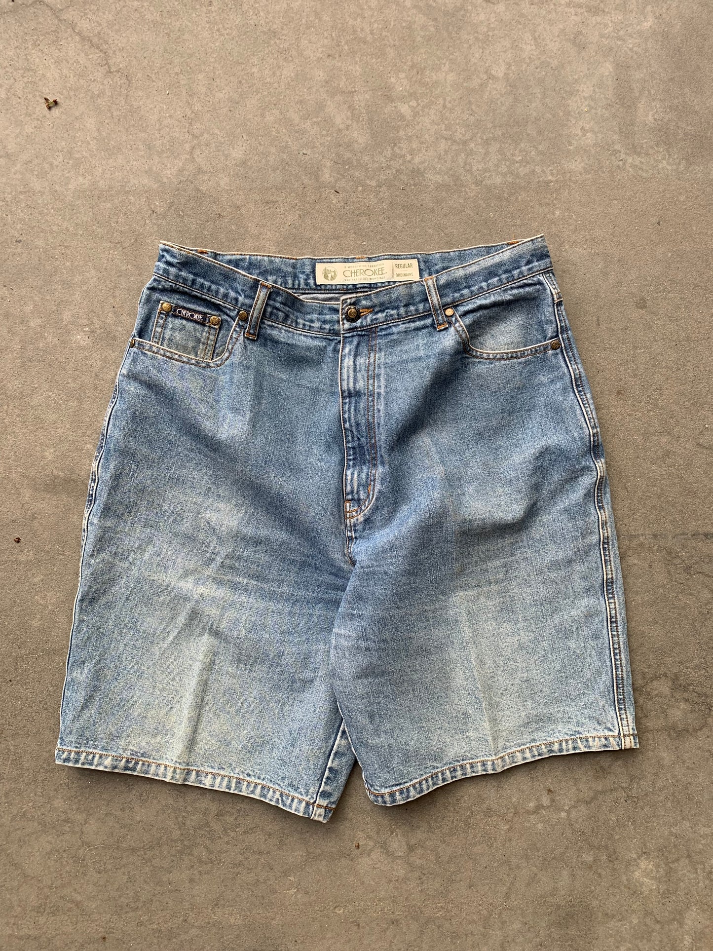 (34”) Sunfaded Cherokee Jorts
